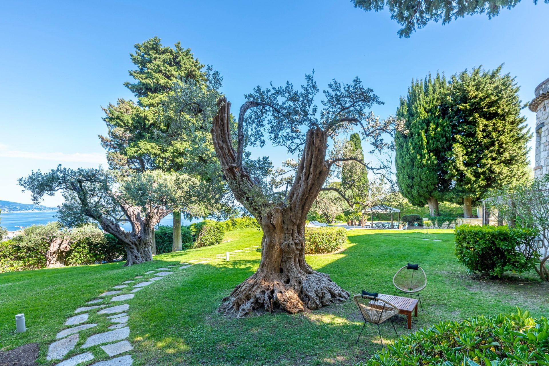 duplex 3 Rooms for sale on ROQUEBRUNE CAP MARTIN (06190)