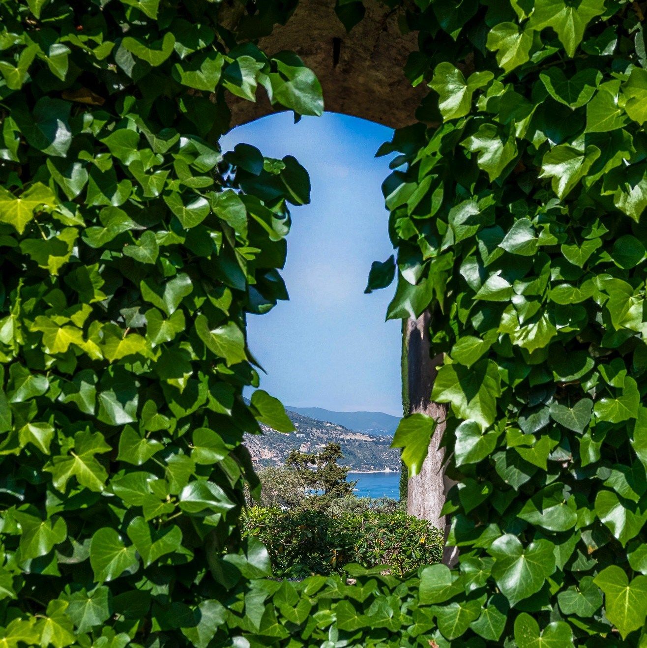 duplex 3 Rooms for sale on ROQUEBRUNE CAP MARTIN (06190)