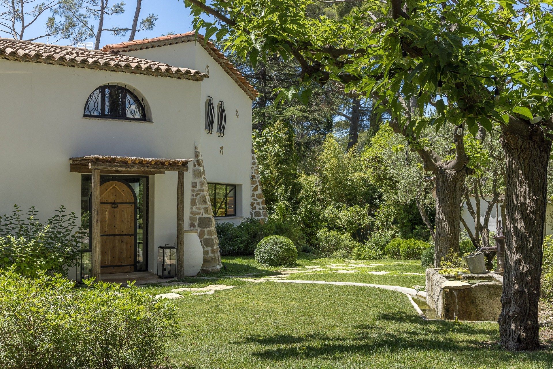 villa 7 Pièces en vente sur MOUGINS (06250)