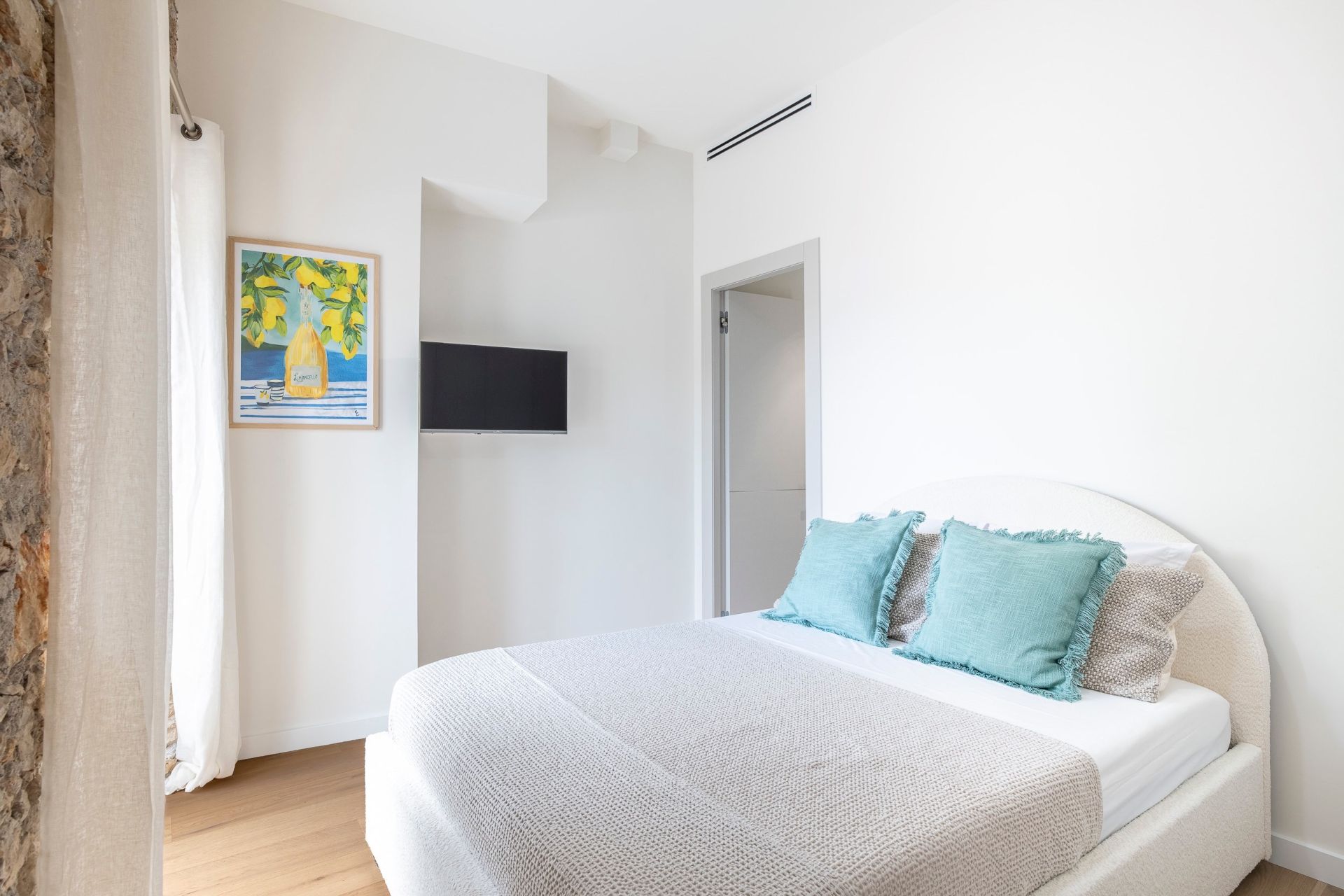 apartment 3 Rooms for sale on VILLEFRANCHE SUR MER (06230)