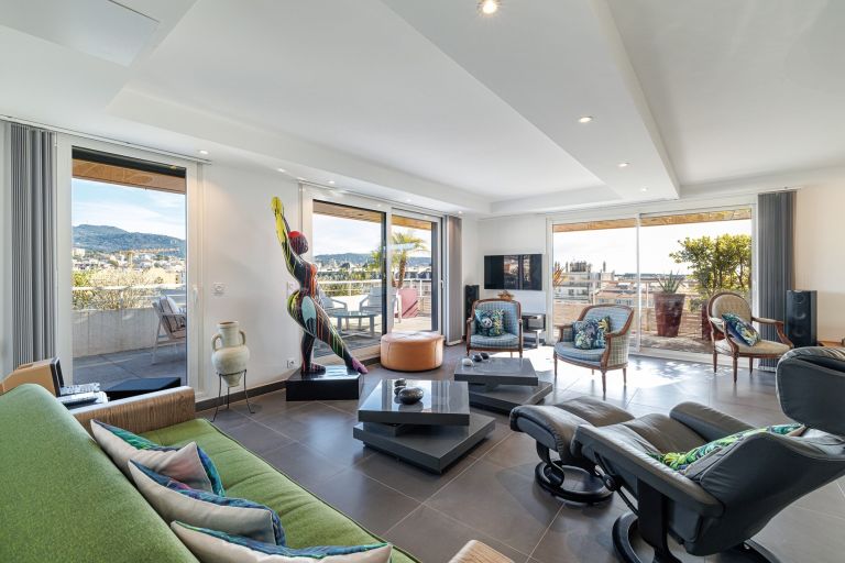 apartment 3 Rooms for sale on NICE (06000)