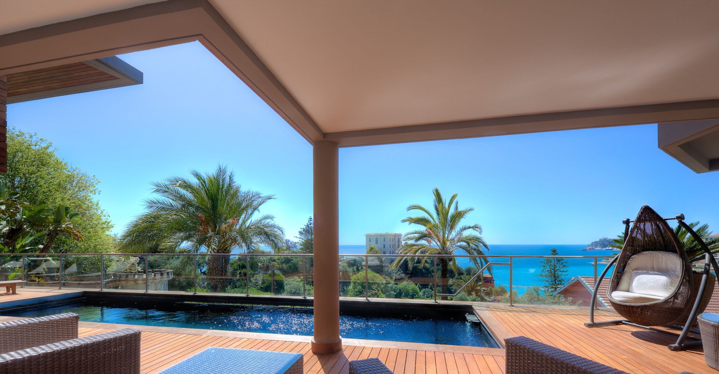 maison contemporaine 10 Pièces en vente sur ROQUEBRUNE CAP MARTIN (06190)