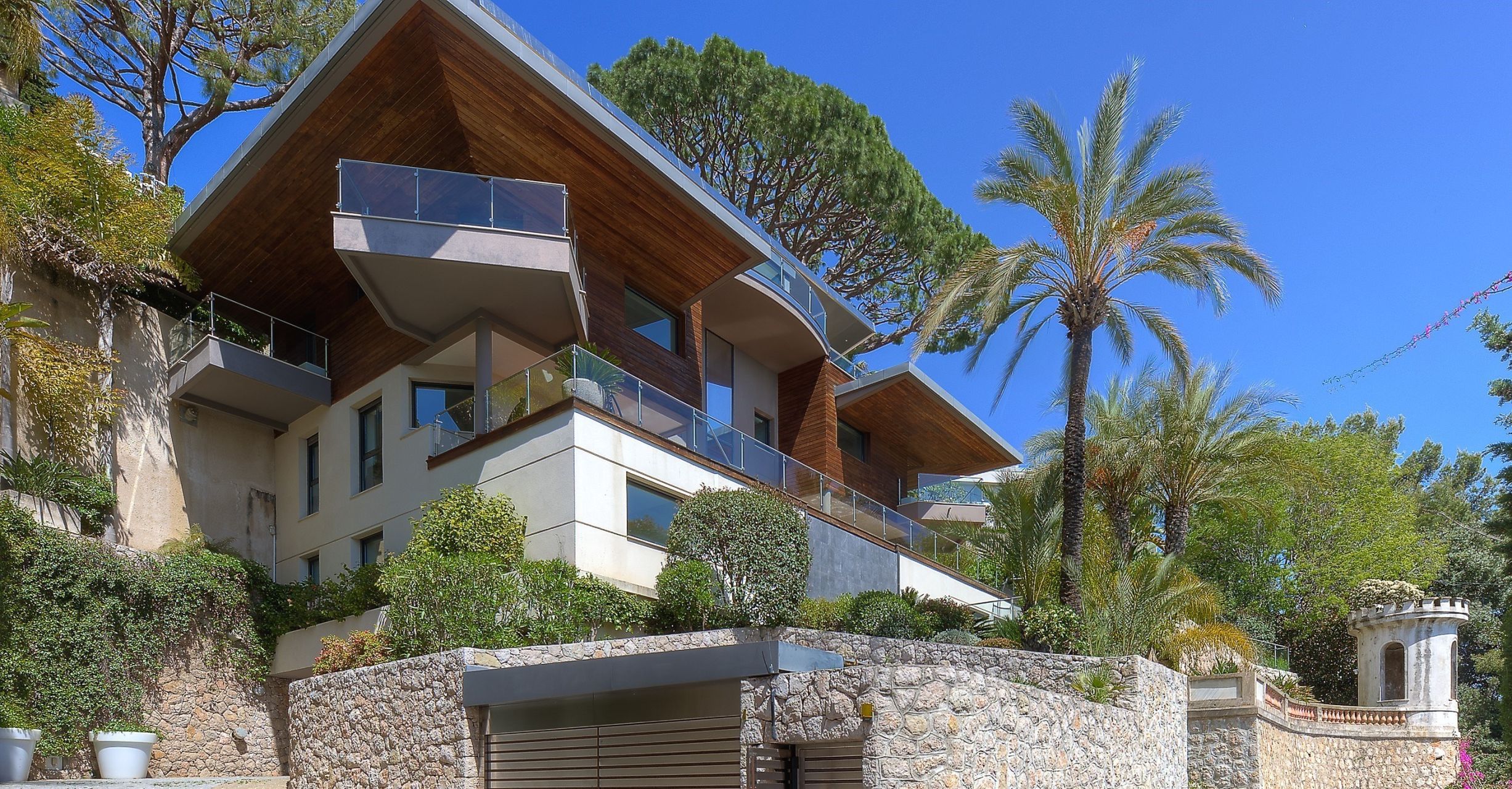 maison contemporaine 10 Pièces en vente sur ROQUEBRUNE CAP MARTIN (06190)