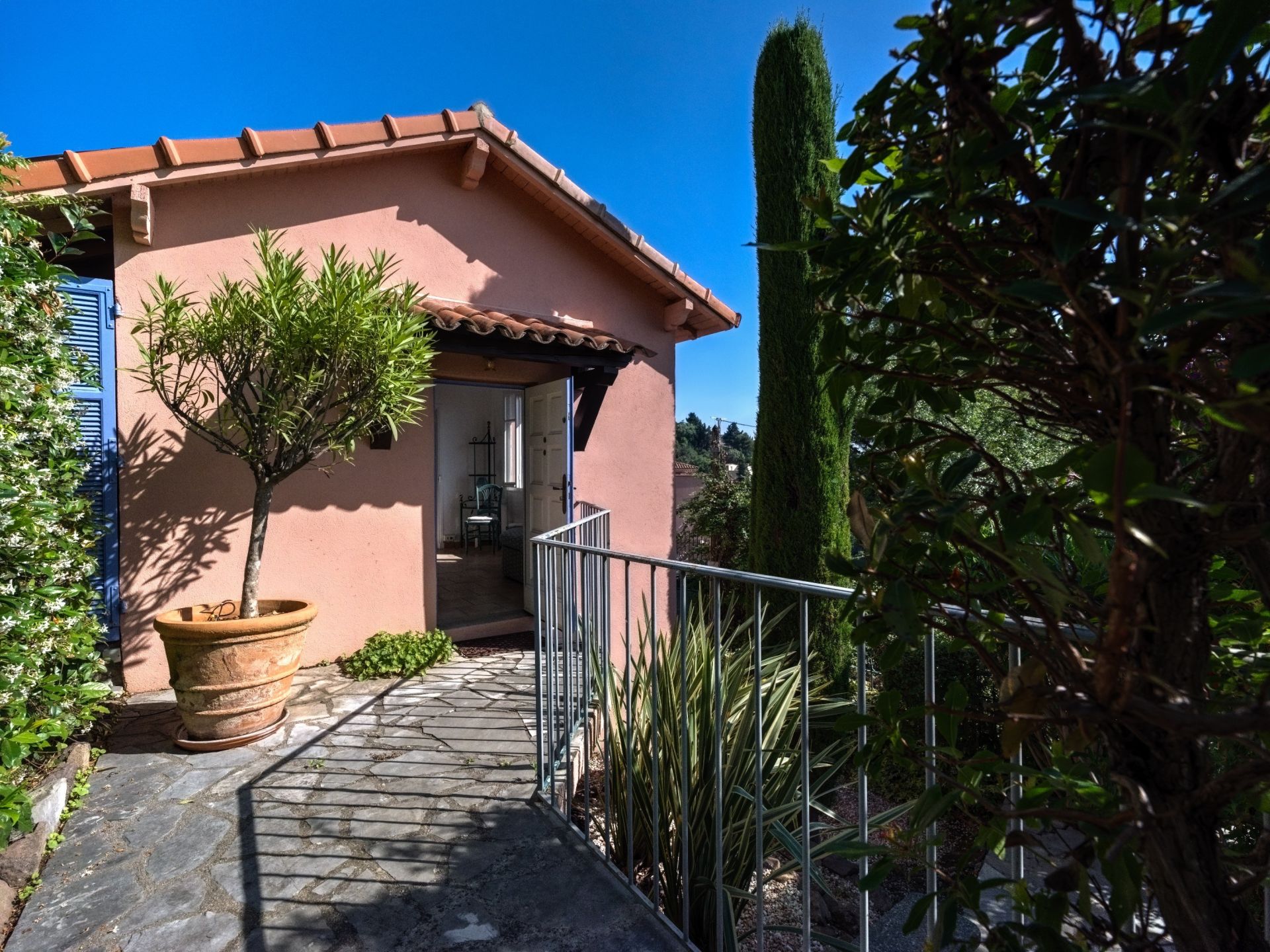 maison provençale 6 Pièces en vente sur THEOULE SUR MER (06590)
