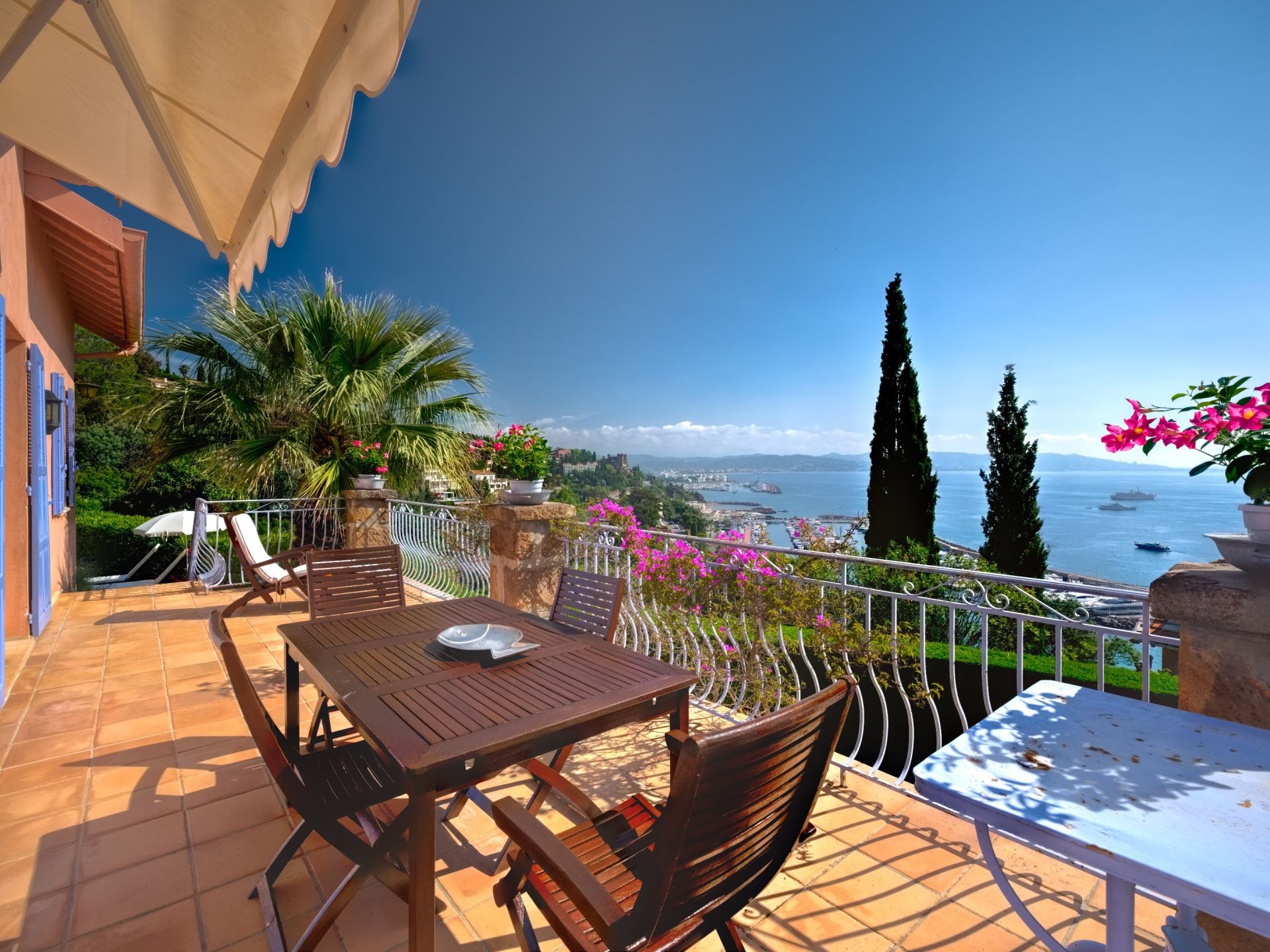 maison provençale 6 Pièces en vente sur THEOULE SUR MER (06590)