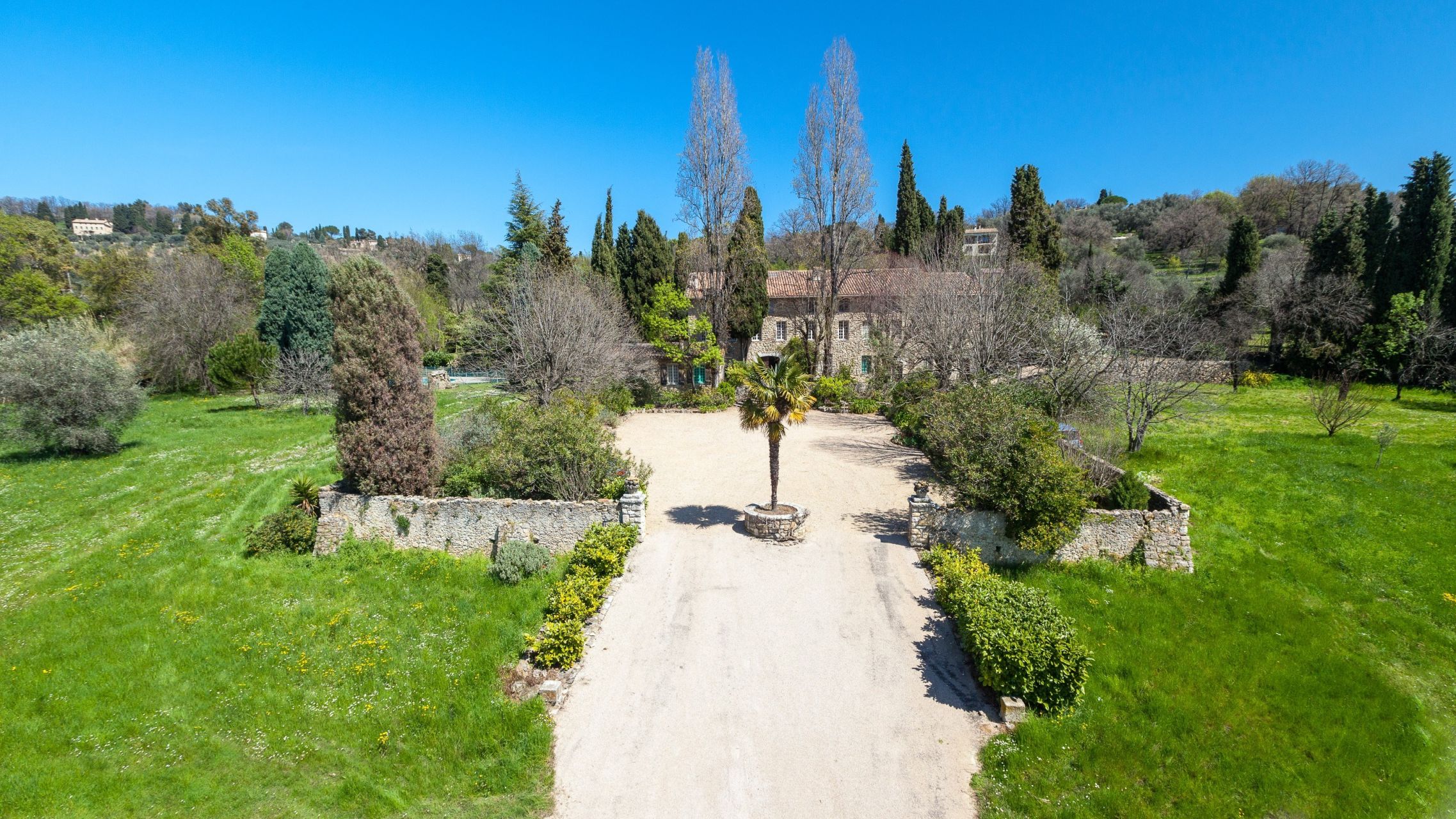 maison provençale 20 Pièces en vente sur OPIO (06650)