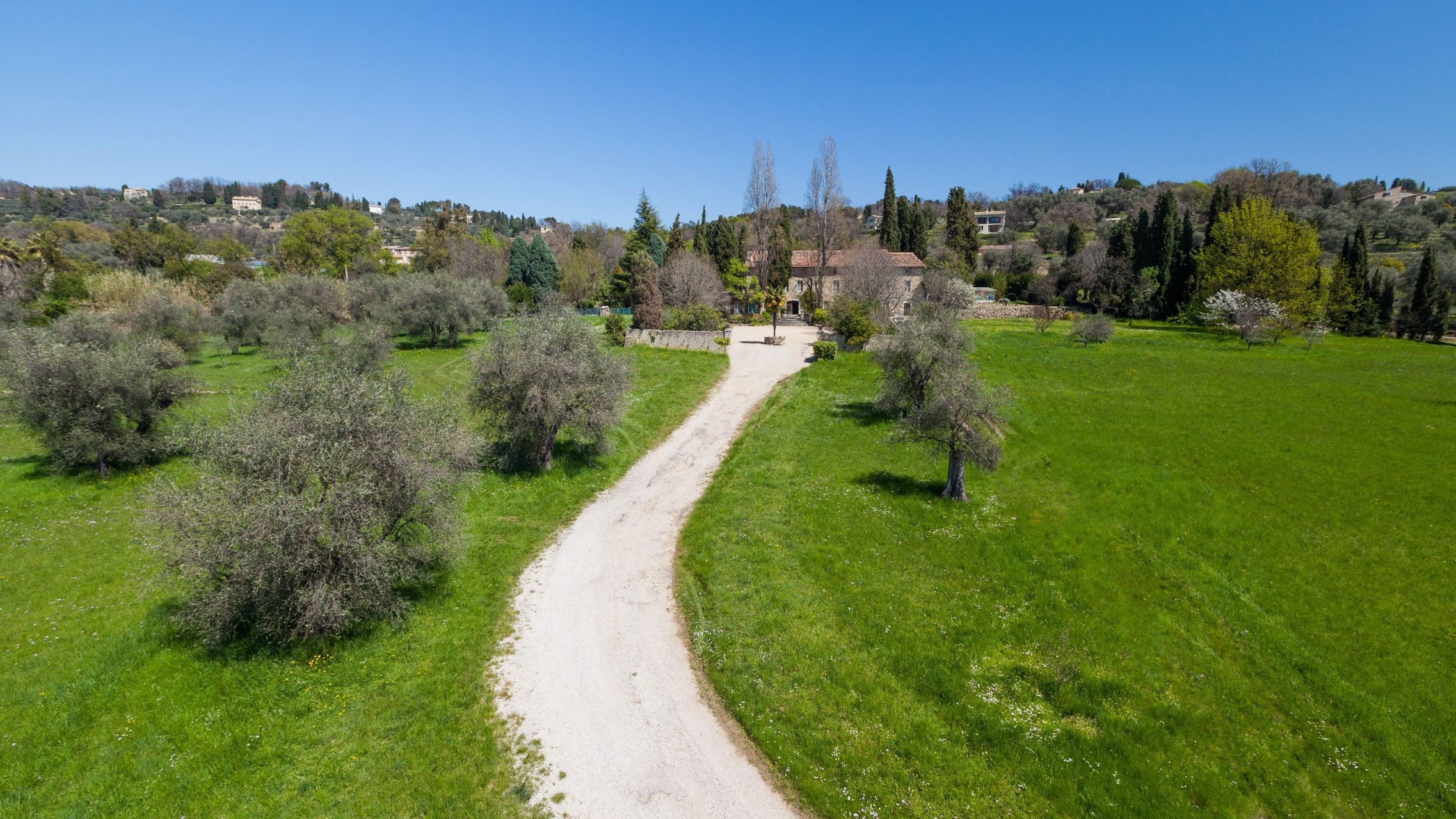 maison provençale 20 Pièces en vente sur OPIO (06650)