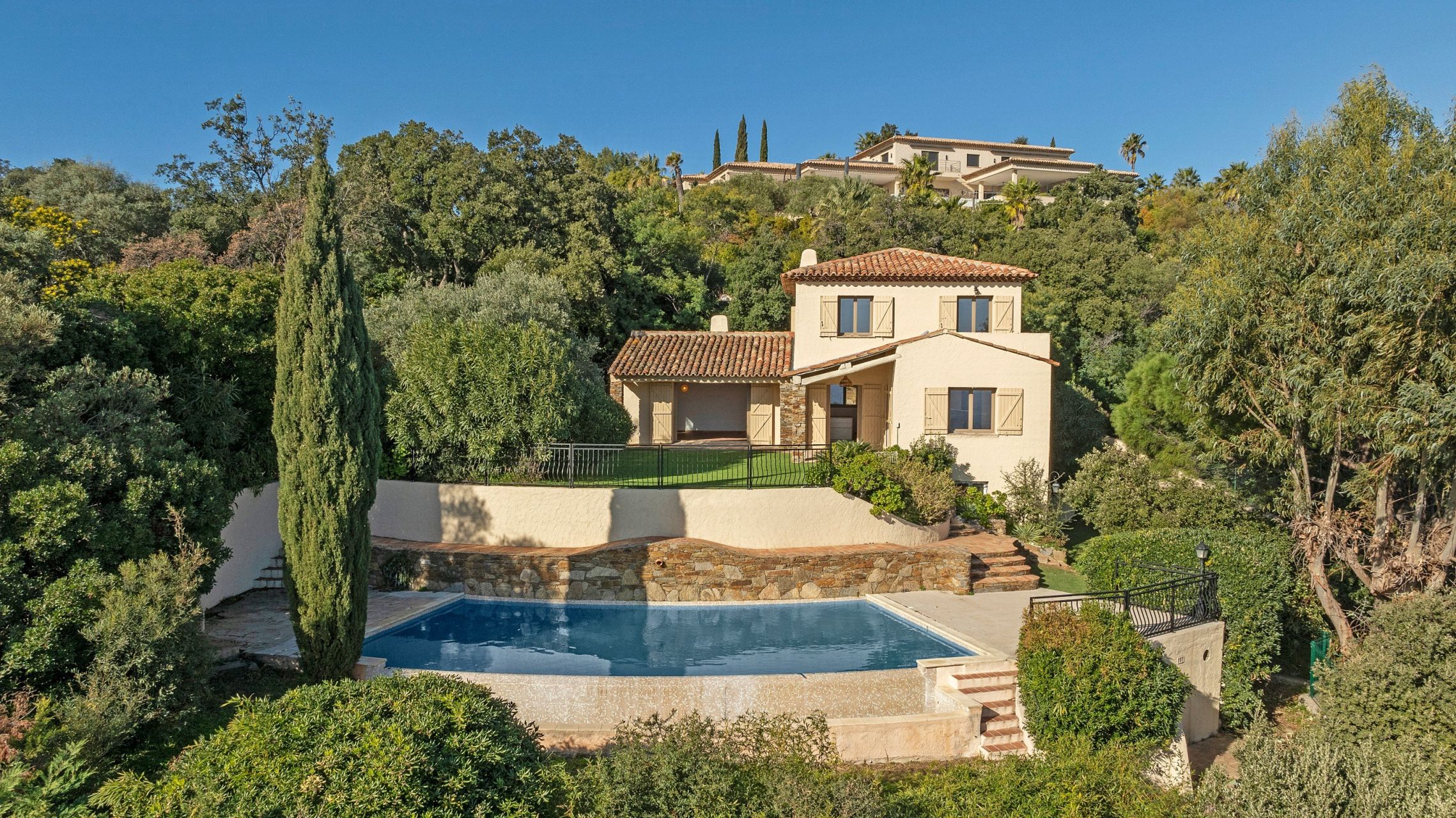 provencal house 5 Rooms for sale on STE MAXIME (83120)