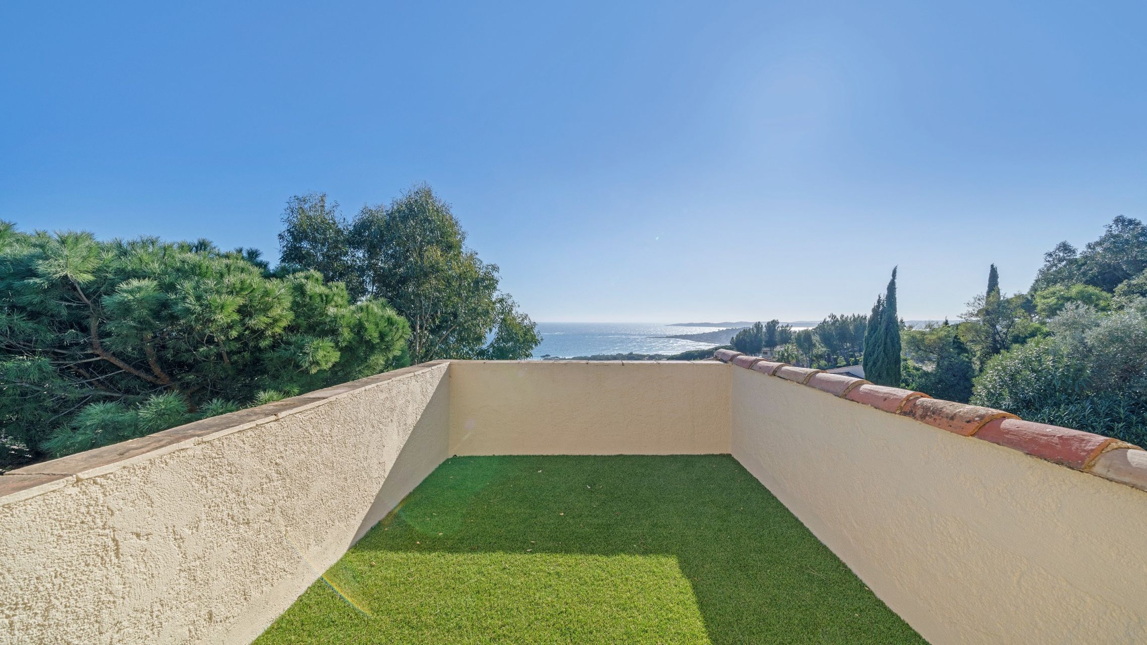 provencal house 5 Rooms for sale on STE MAXIME (83120)