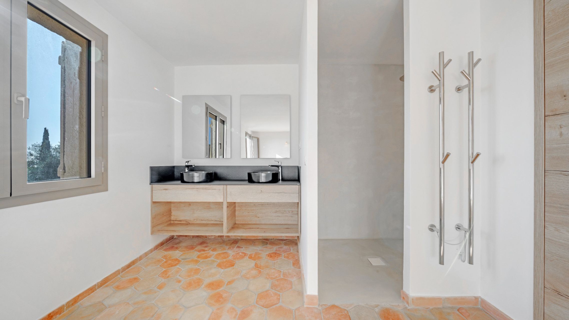 provencal house 5 Rooms for sale on STE MAXIME (83120)