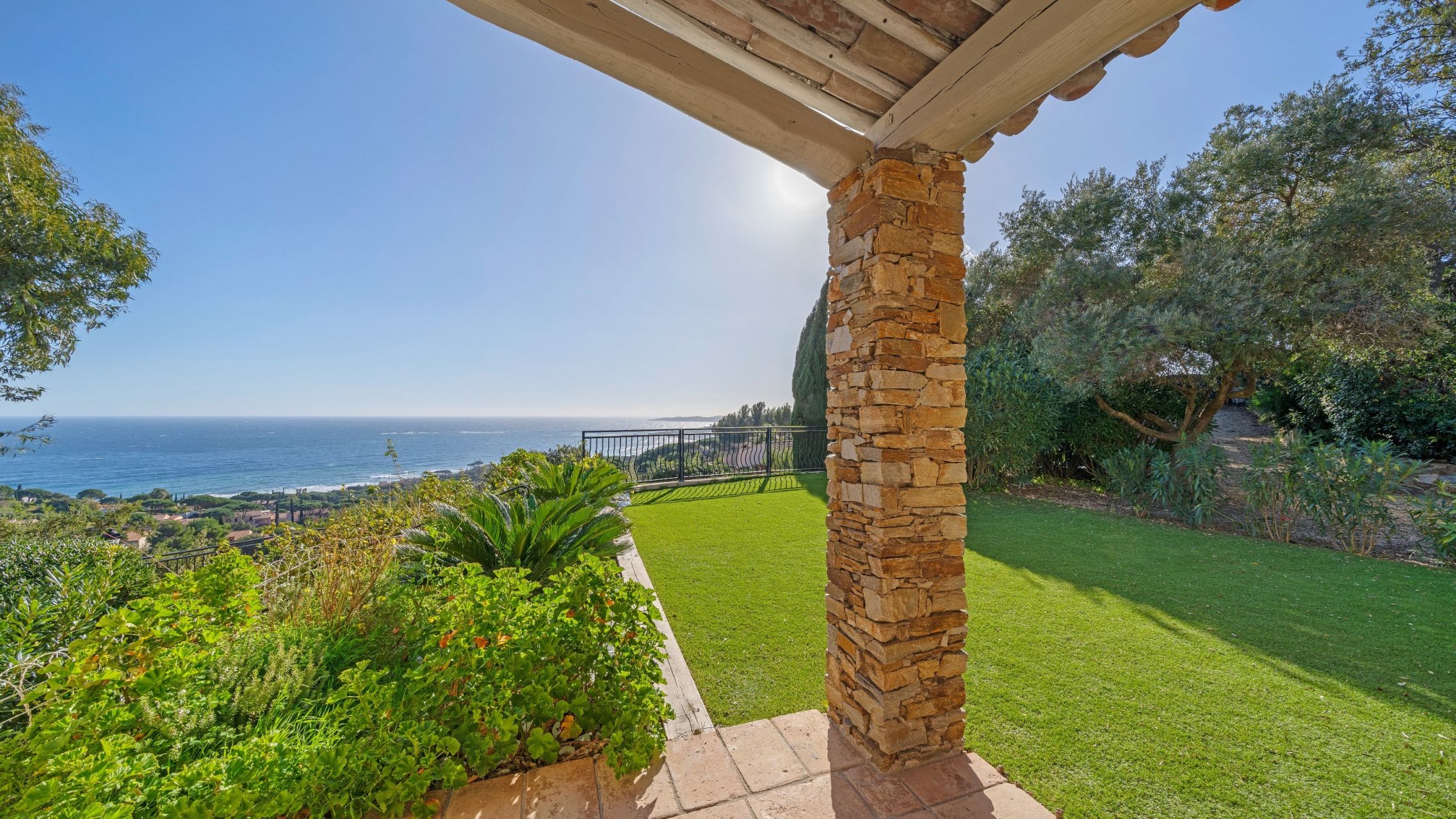 provencal house 5 Rooms for sale on STE MAXIME (83120)