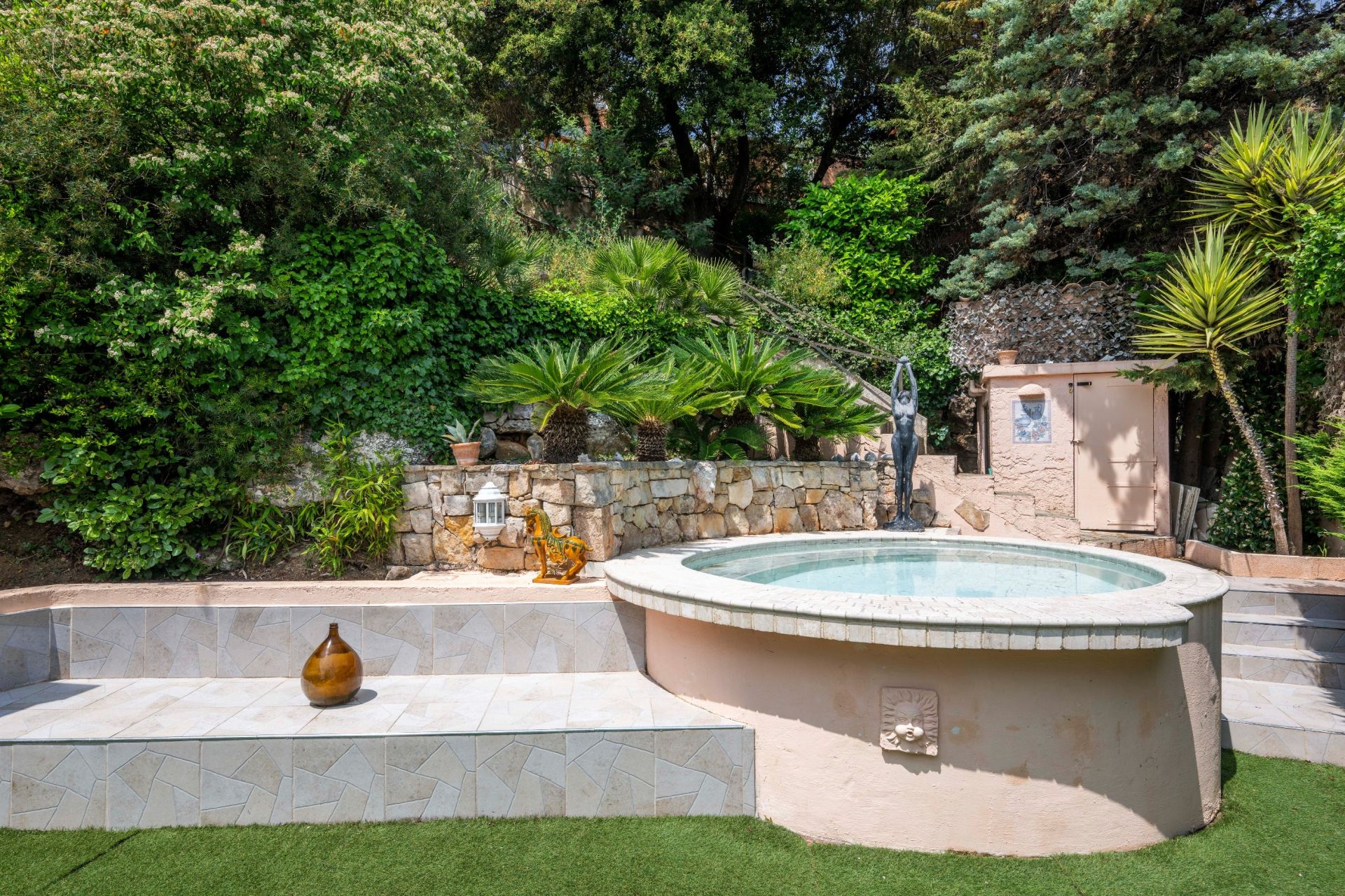 villa 13 Pièces en vente sur VALLAURIS (06220)