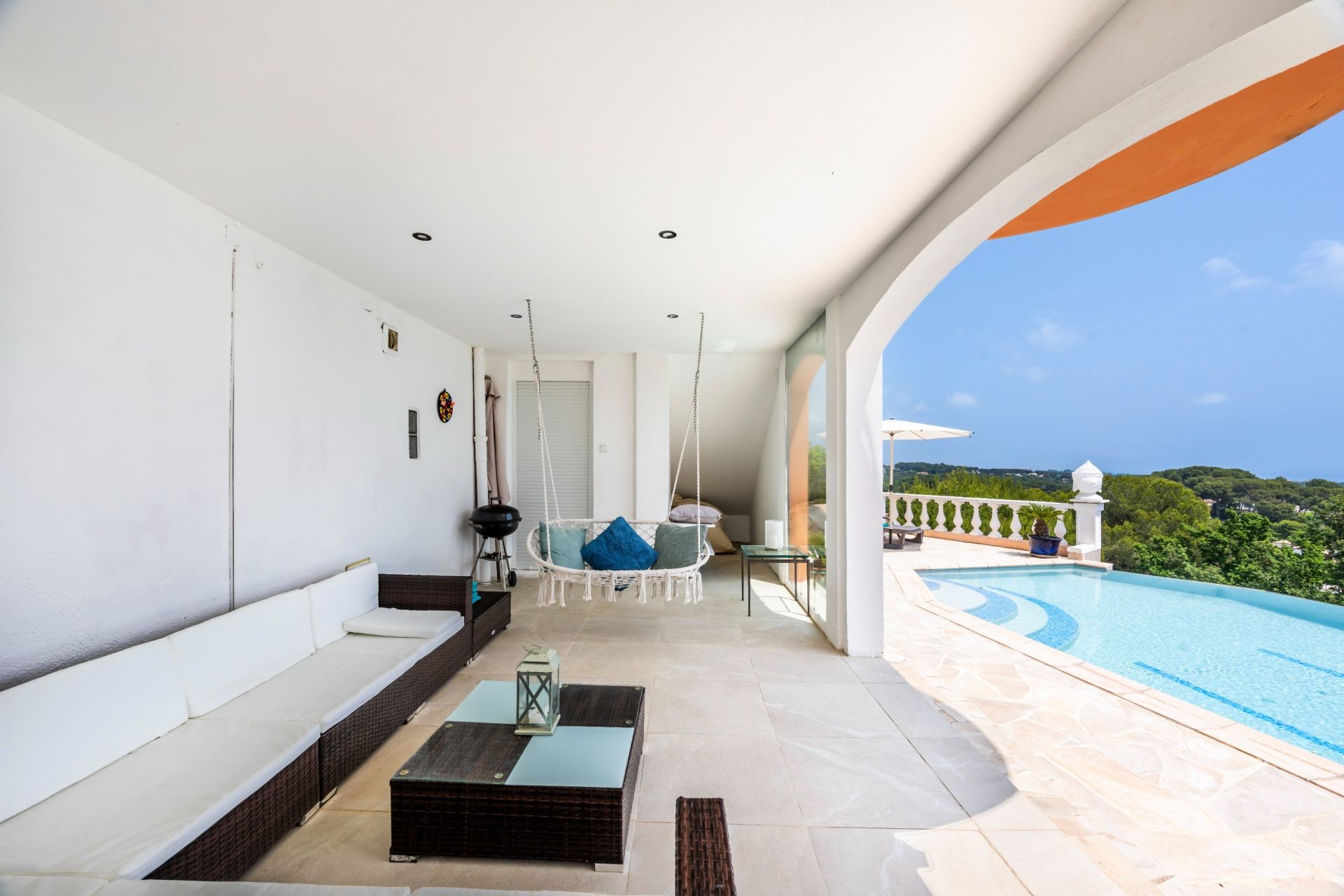 villa 13 Pièces en vente sur VALLAURIS (06220)