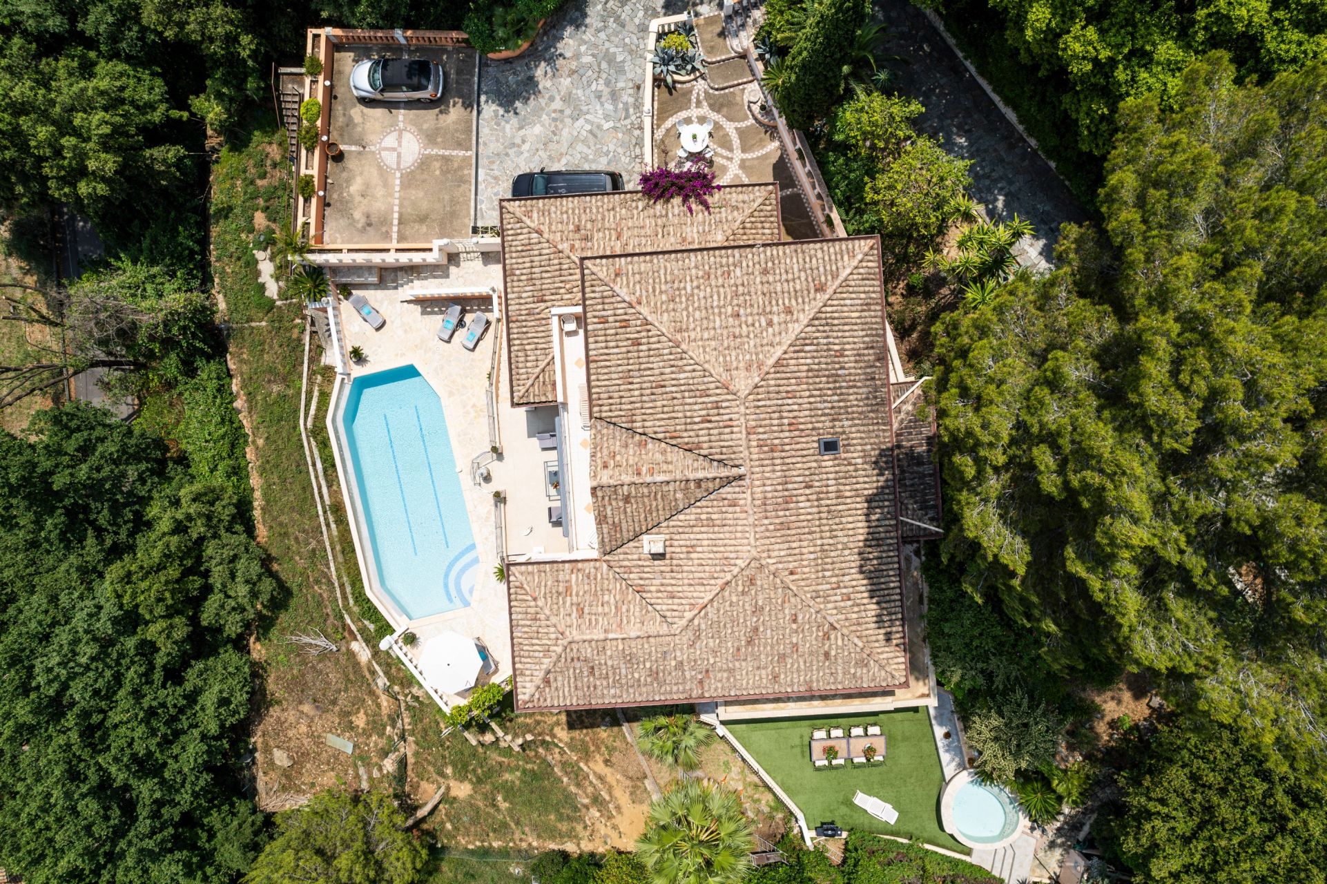 villa 13 Pièces en vente sur VALLAURIS (06220)