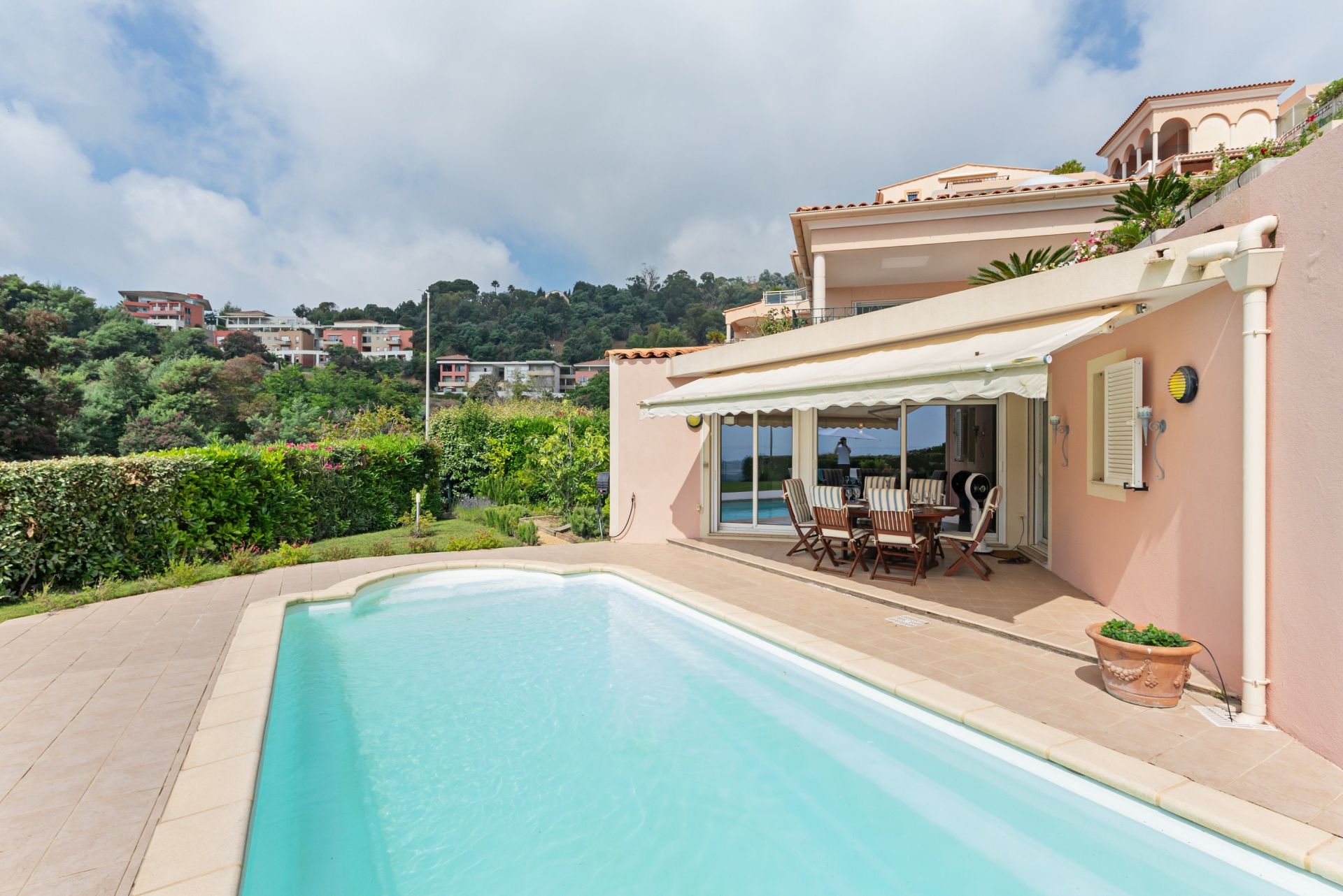 appartement 6 Pièces en vente sur MANDELIEU LA NAPOULE (06210)