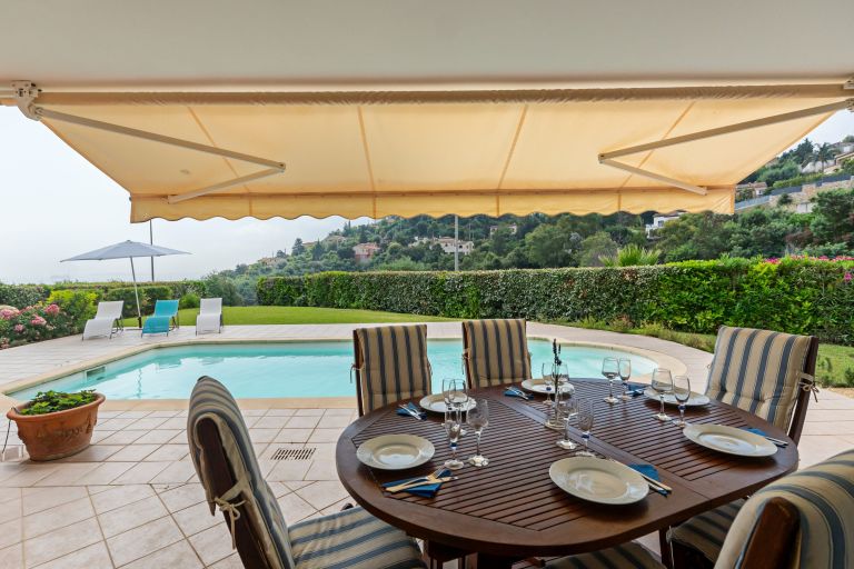 apartment 6 Rooms for sale on MANDELIEU LA NAPOULE (06210)