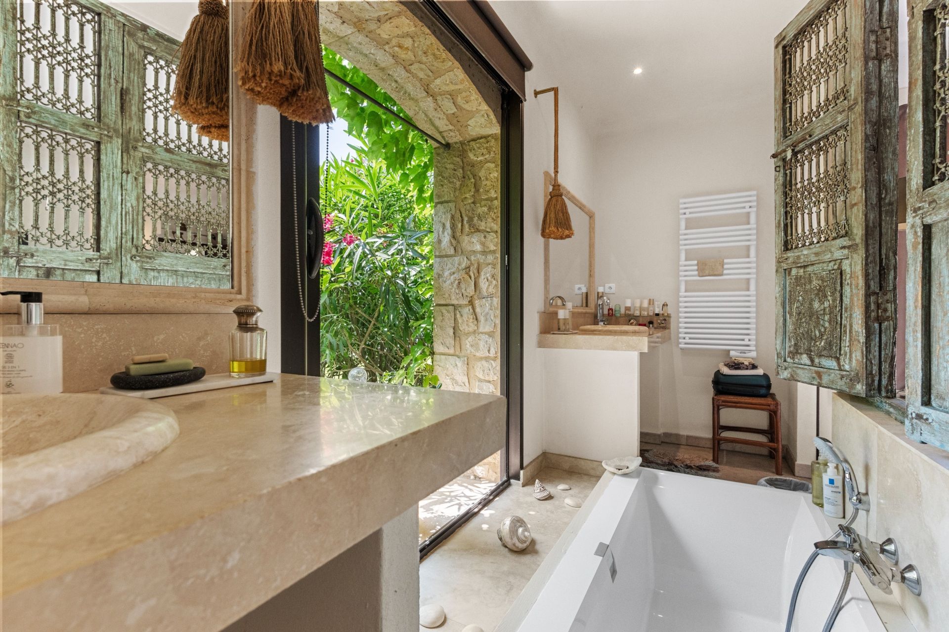 maison provençale 10 Pièces en vente sur FAYENCE (83440)