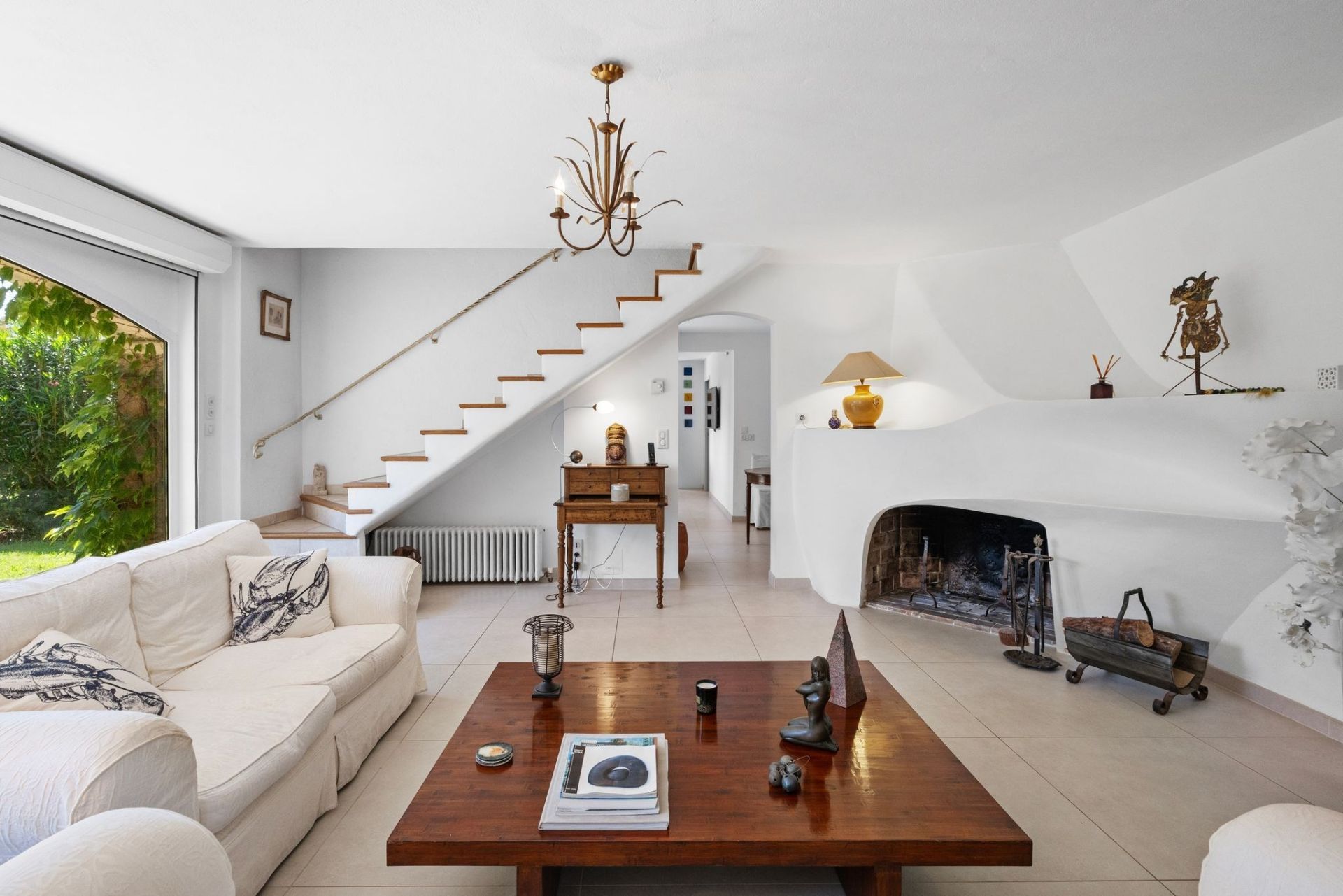 provencal house 7 Rooms for sale on THEOULE SUR MER (06590)