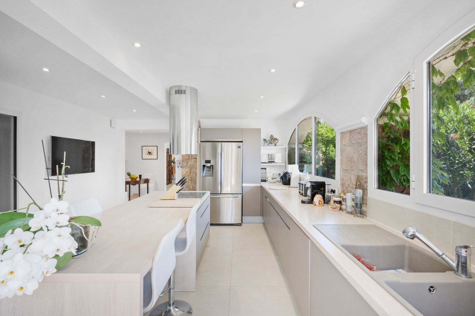 provencal house 7 Rooms for sale on THEOULE SUR MER (06590)