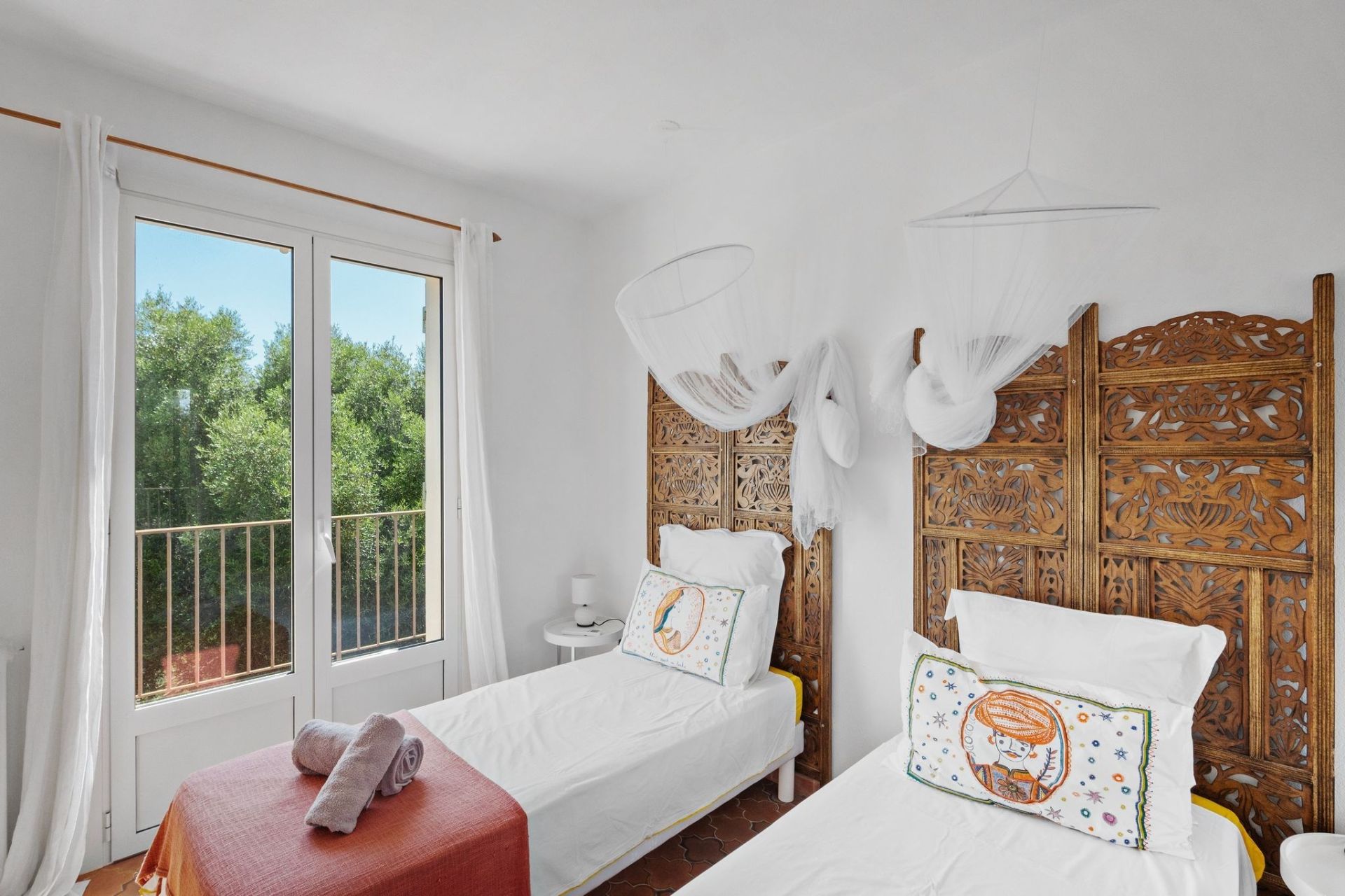 provencal house 7 Rooms for sale on THEOULE SUR MER (06590)