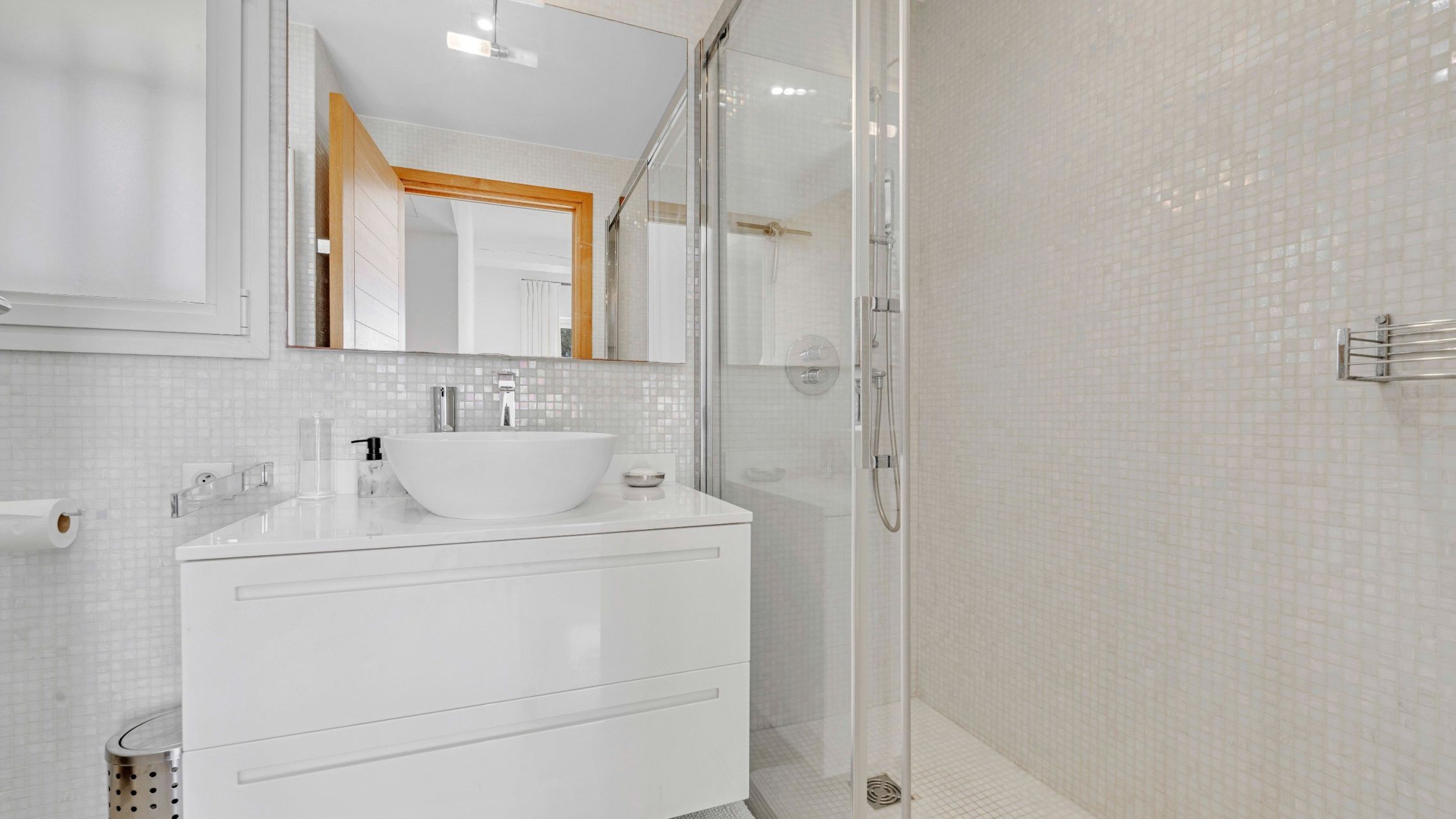 villa 11 Rooms for sale on STE MAXIME (83120)