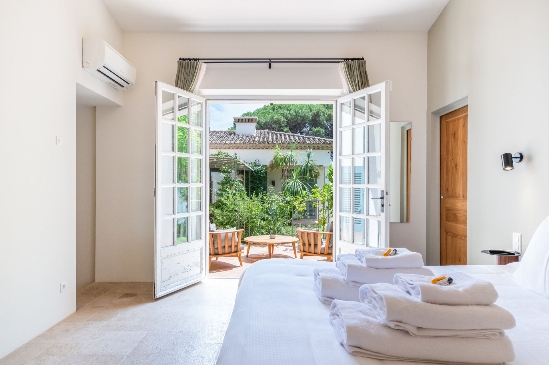 mas 13 Rooms for sale on RAMATUELLE (83350)
