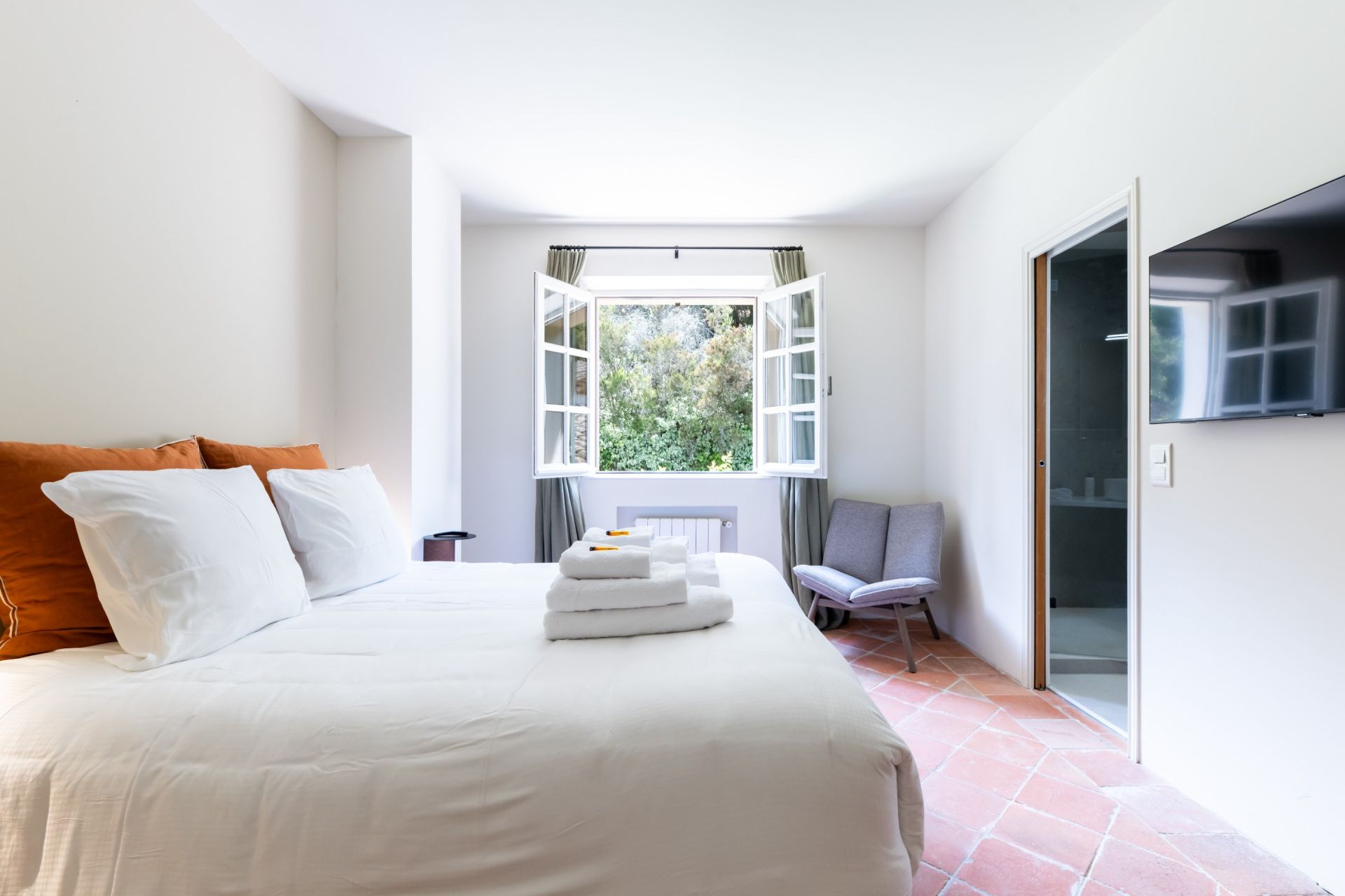 mas 13 Rooms for sale on RAMATUELLE (83350)