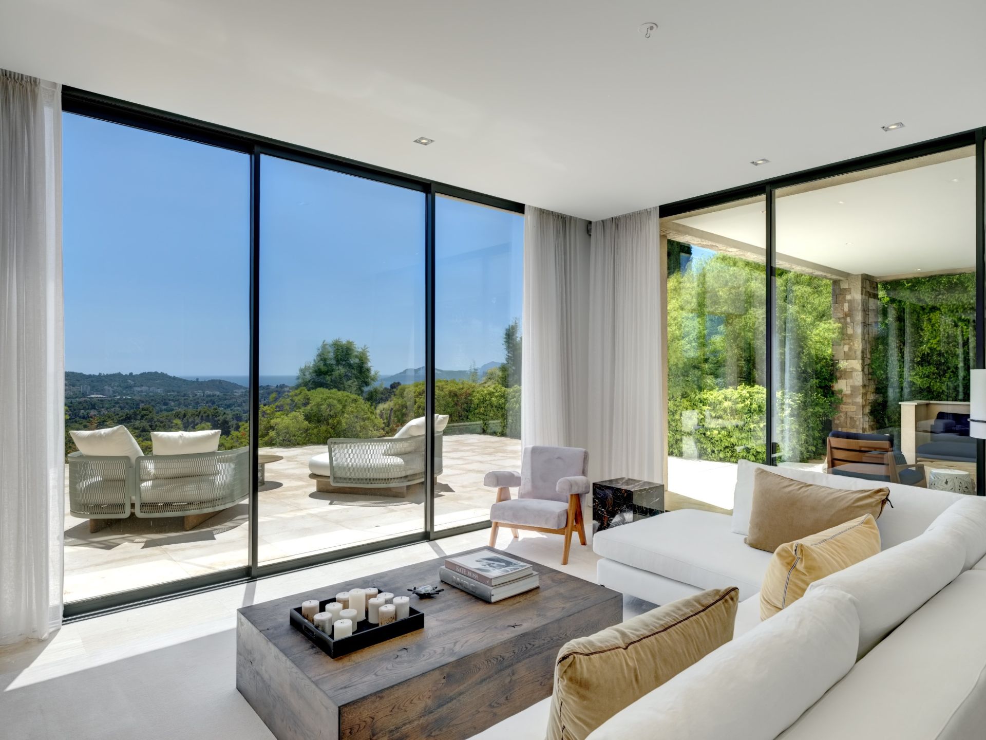 villa 17 Pièces en vente sur MOUGINS (06250)