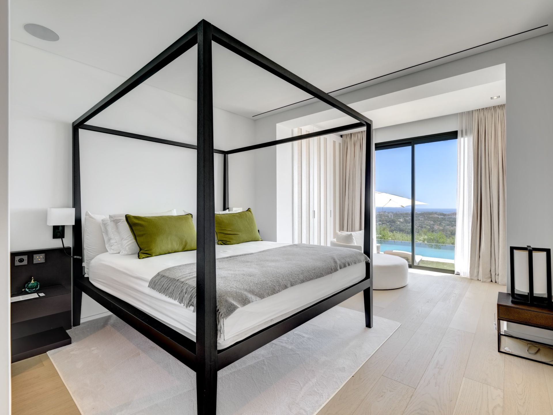 villa 17 Pièces en vente sur MOUGINS (06250)