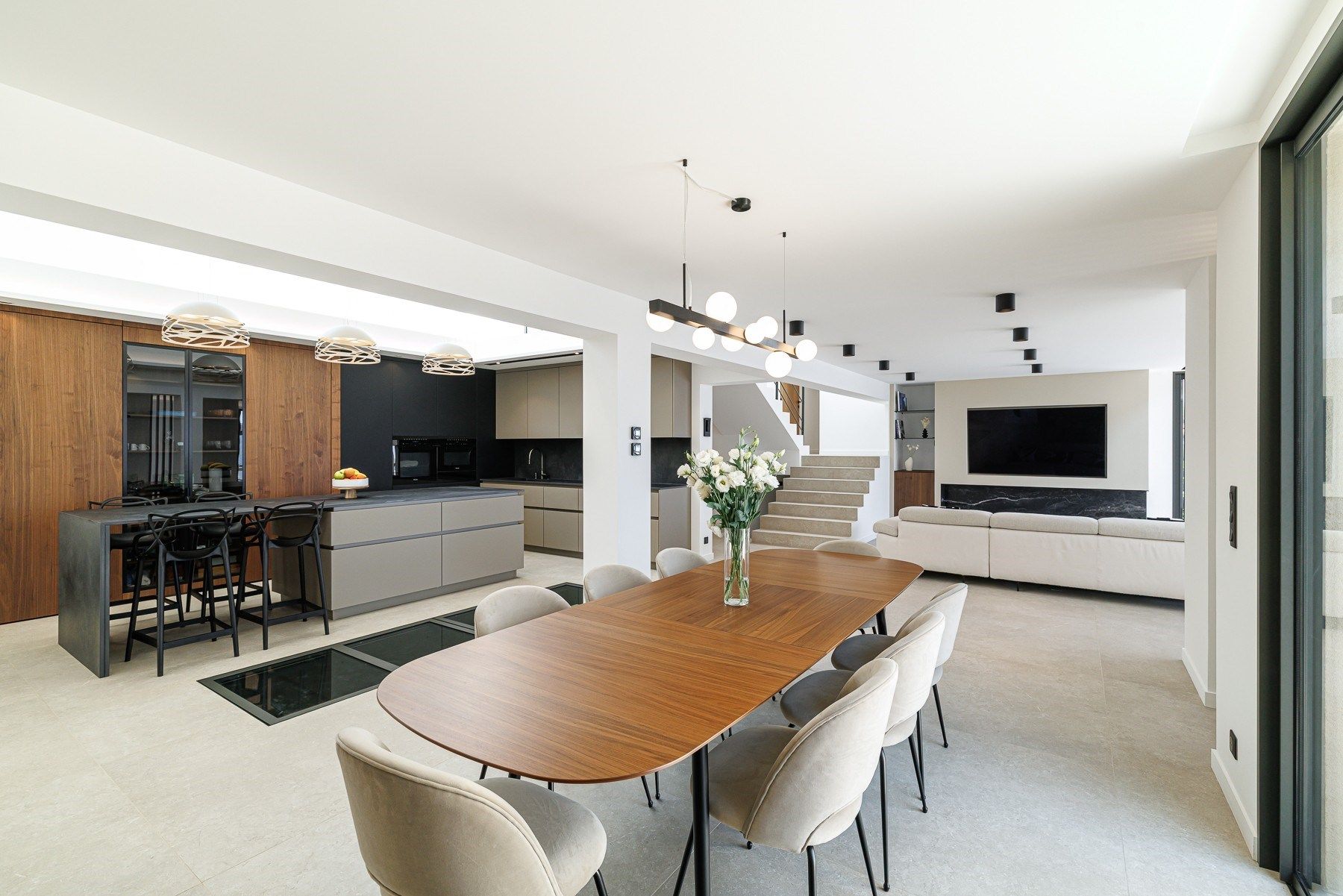 contemporary house 10 Rooms for sale on LES ADRETS DE L ESTEREL (83600)