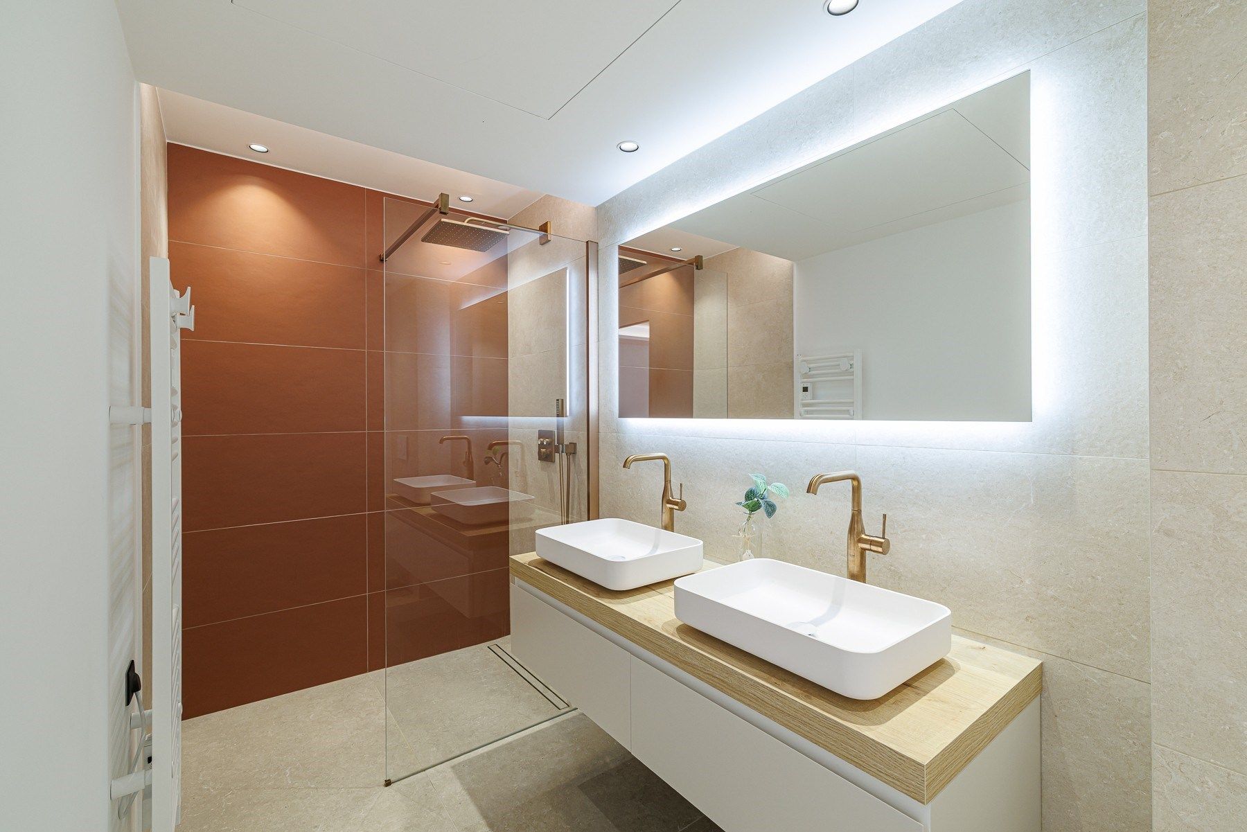 contemporary house 10 Rooms for sale on LES ADRETS DE L ESTEREL (83600)