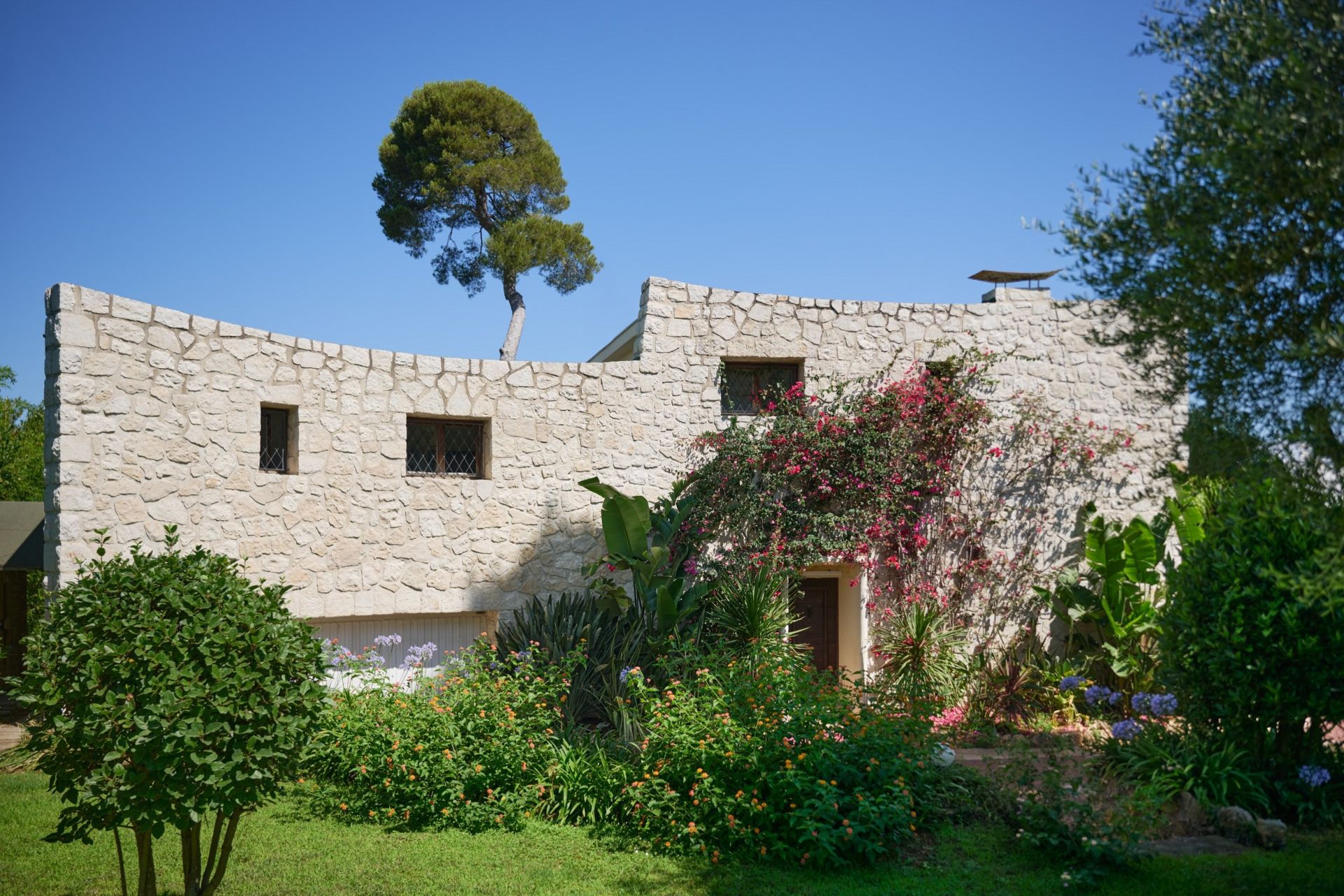 hôtel particulier 11 Pièces en vente sur CAP D ANTIBES (06160)