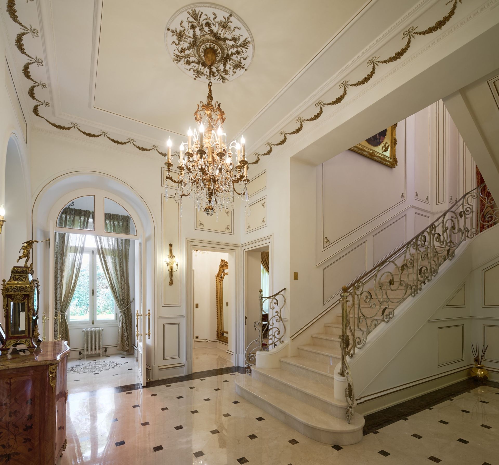 hôtel particulier 11 Pièces en vente sur CAP D ANTIBES (06160)