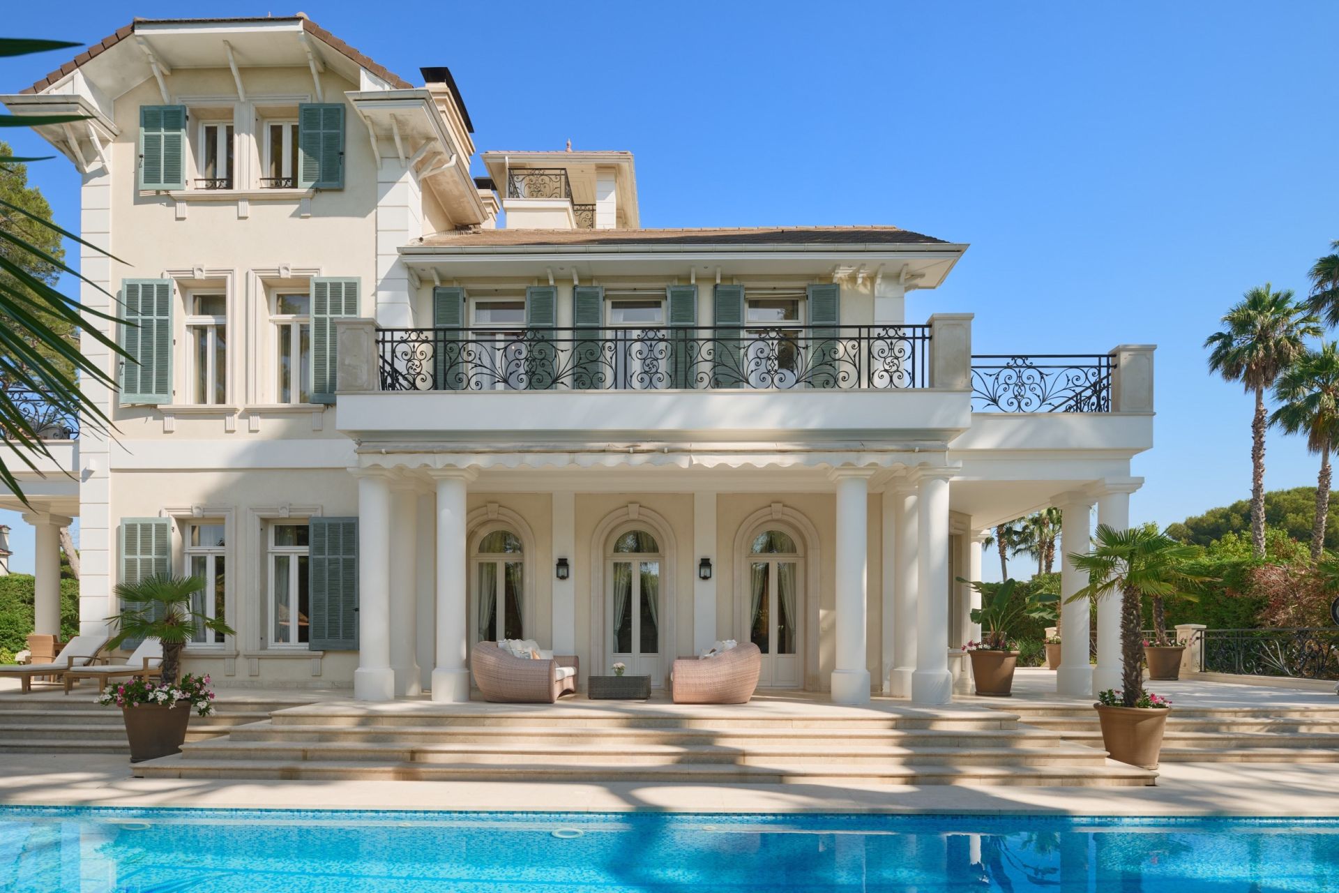 hôtel particulier 11 Pièces en vente sur CAP D ANTIBES (06160)