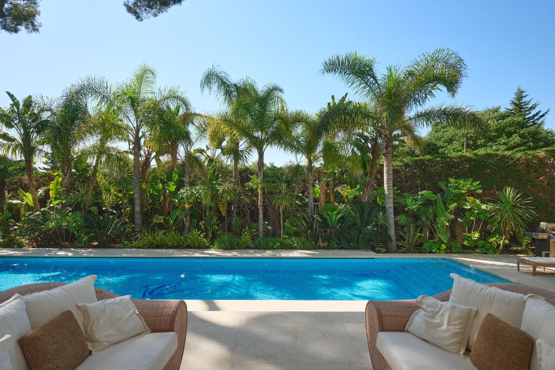 hôtel particulier 11 Pièces en vente sur CAP D ANTIBES (06160)