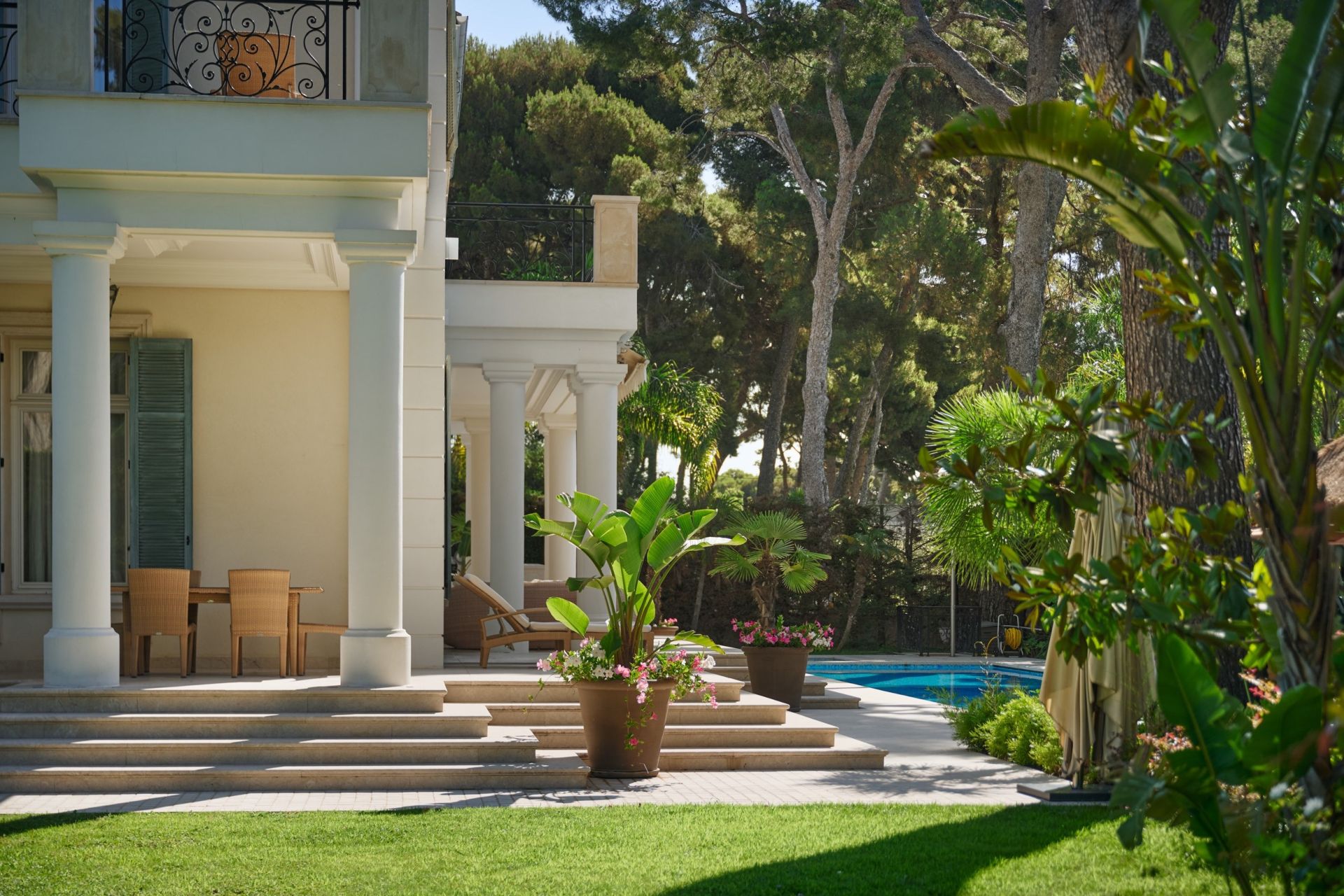 hôtel particulier 11 Pièces en vente sur CAP D ANTIBES (06160)