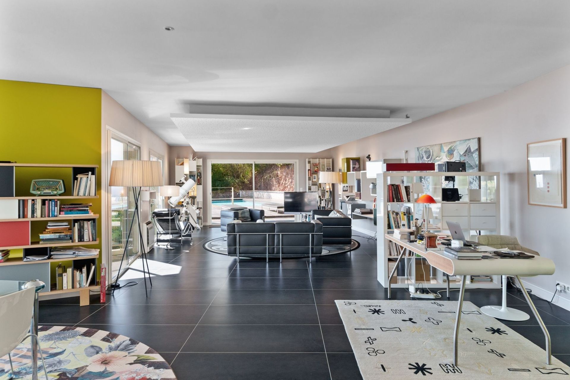 contemporary house 7 Rooms for sale on THEOULE SUR MER (06590)