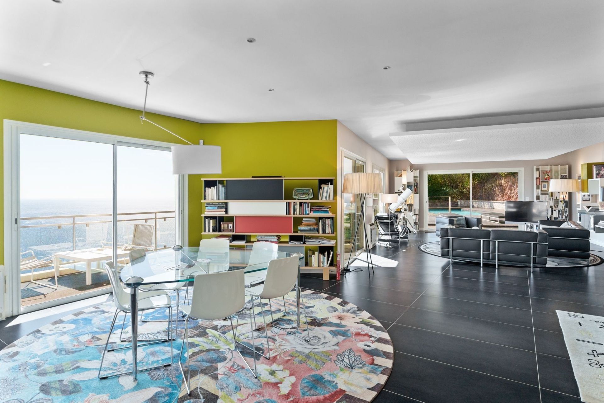 contemporary house 7 Rooms for sale on THEOULE SUR MER (06590)