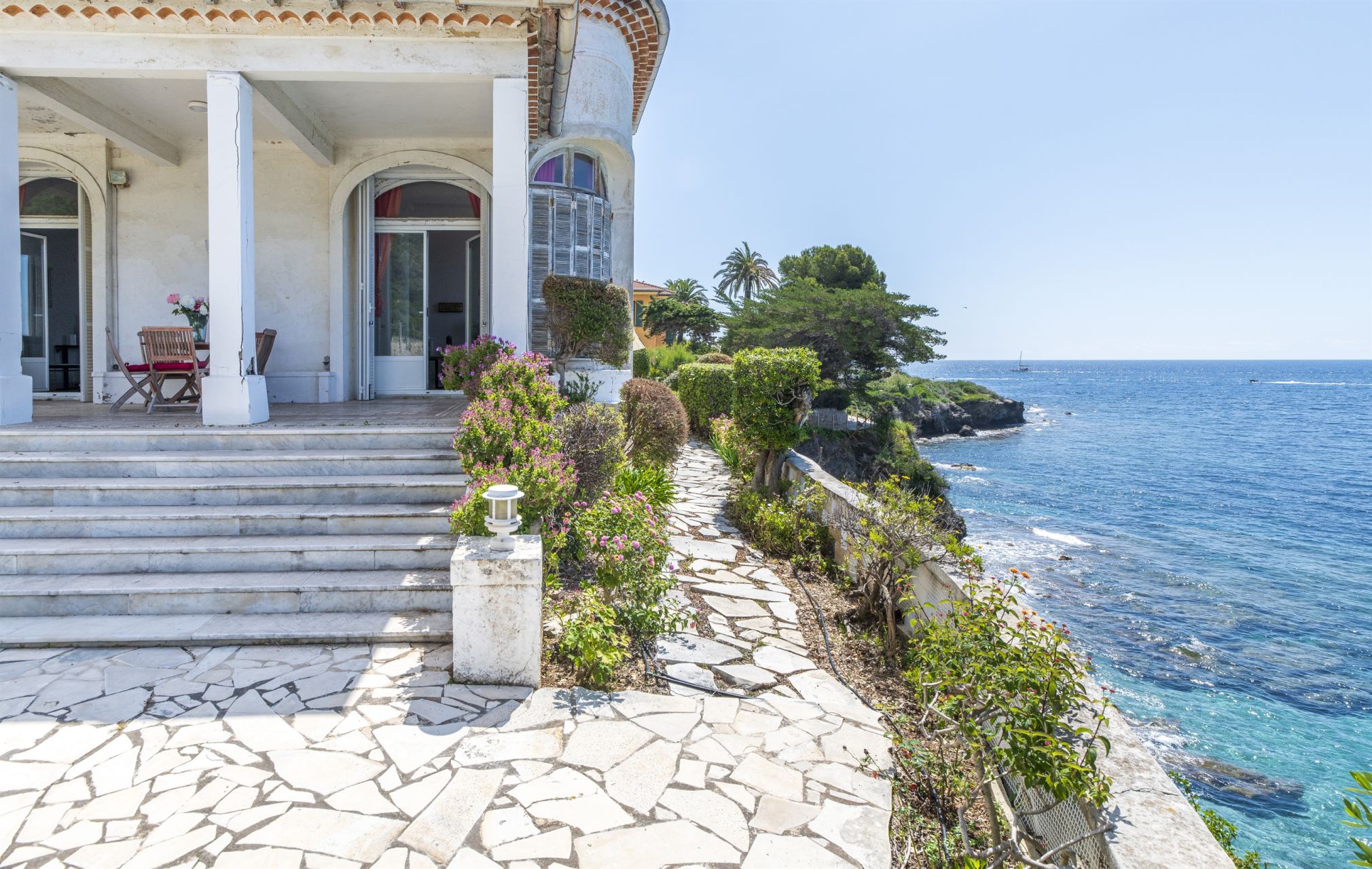 maison de maître 12 Pièces en vente sur CAP D AIL (06320)