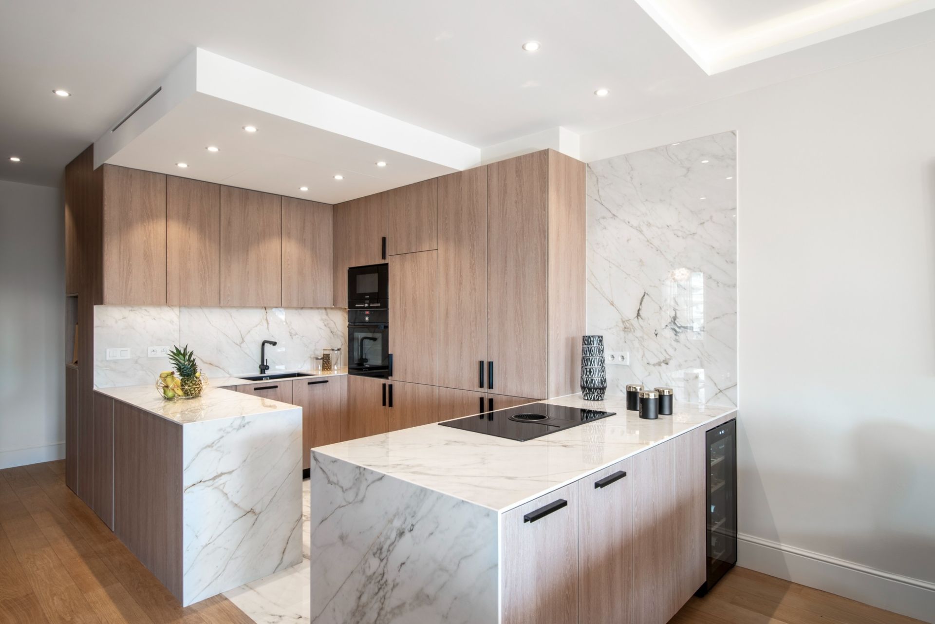 apartment 4 Rooms for sale on CANNES (06400)
