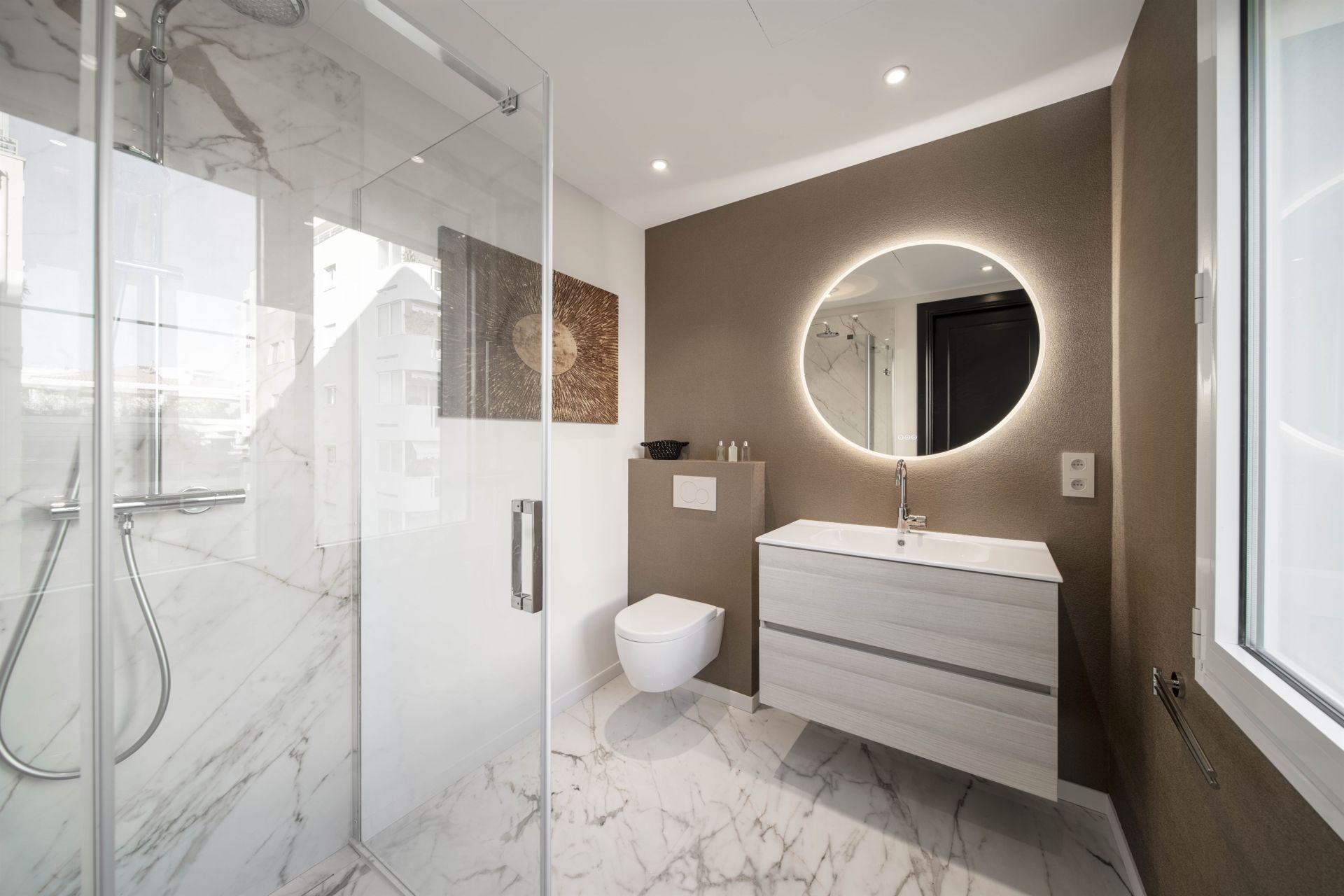 apartment 4 Rooms for sale on CANNES (06400)