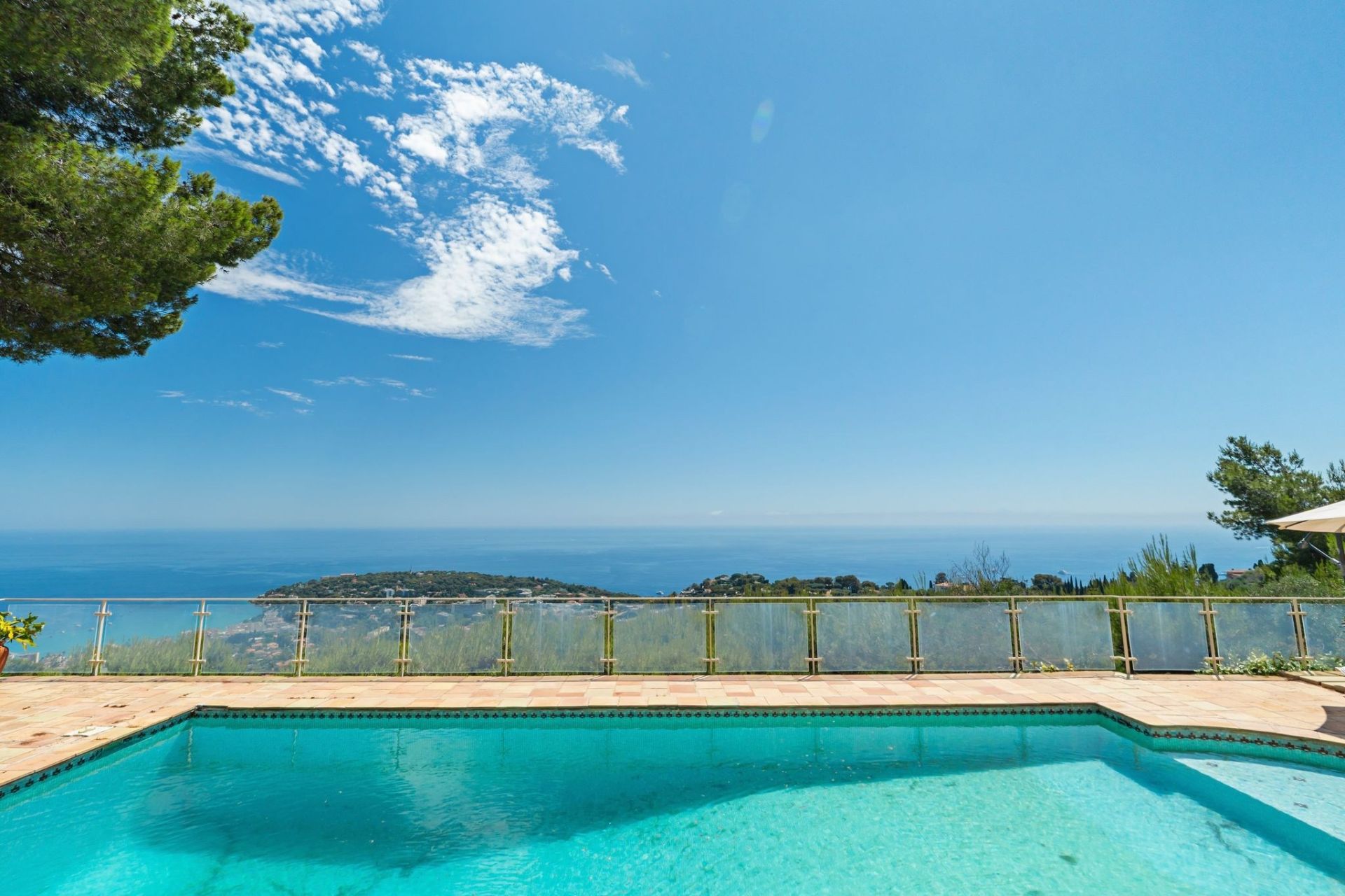 provencal house 11 Rooms for sale on ROQUEBRUNE CAP MARTIN (06190)