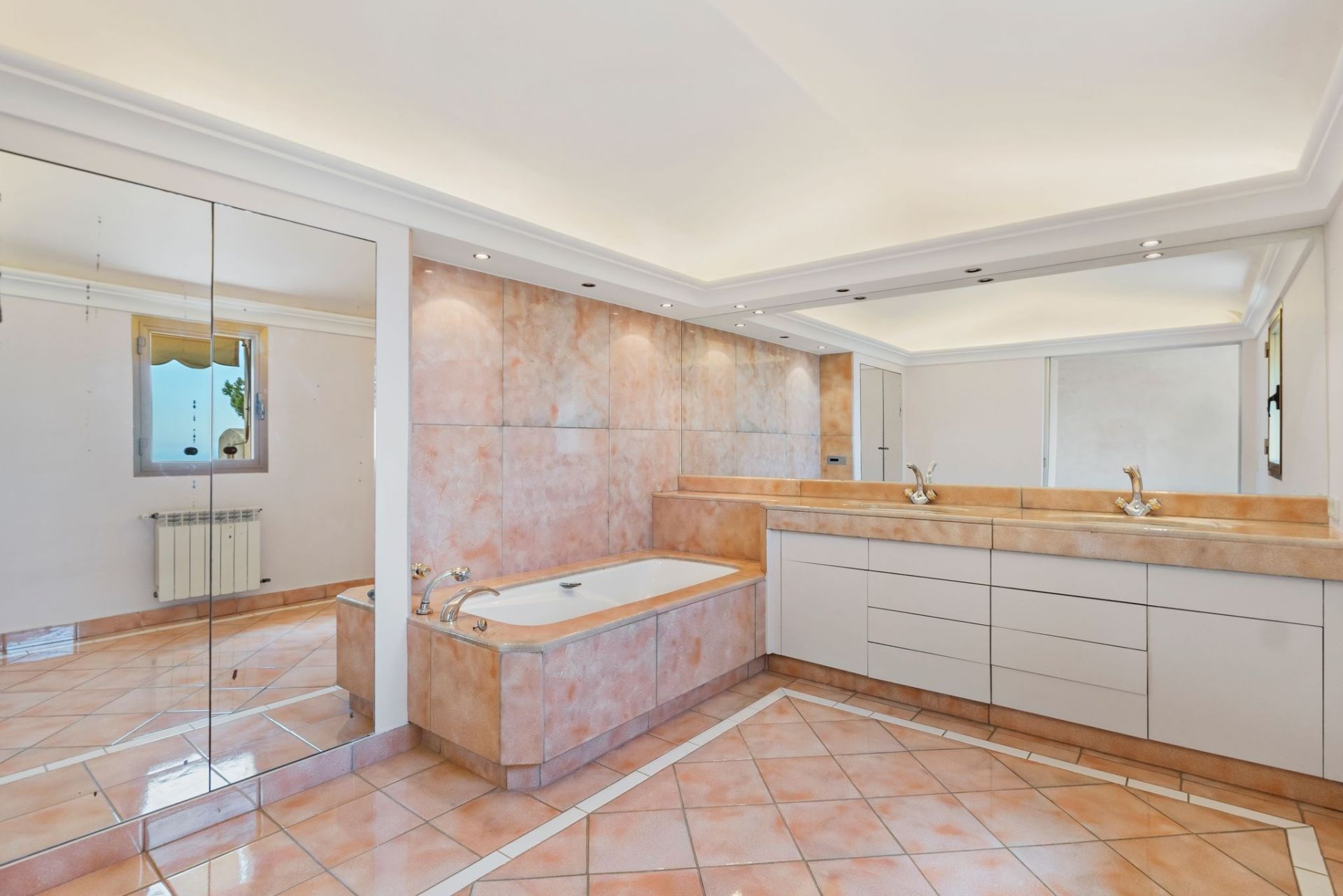 provencal house 11 Rooms for sale on ROQUEBRUNE CAP MARTIN (06190)