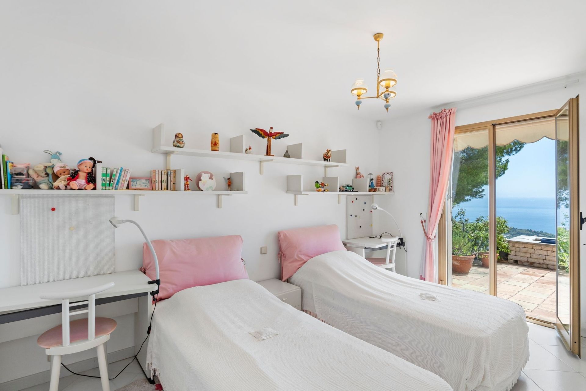 provencal house 11 Rooms for sale on ROQUEBRUNE CAP MARTIN (06190)