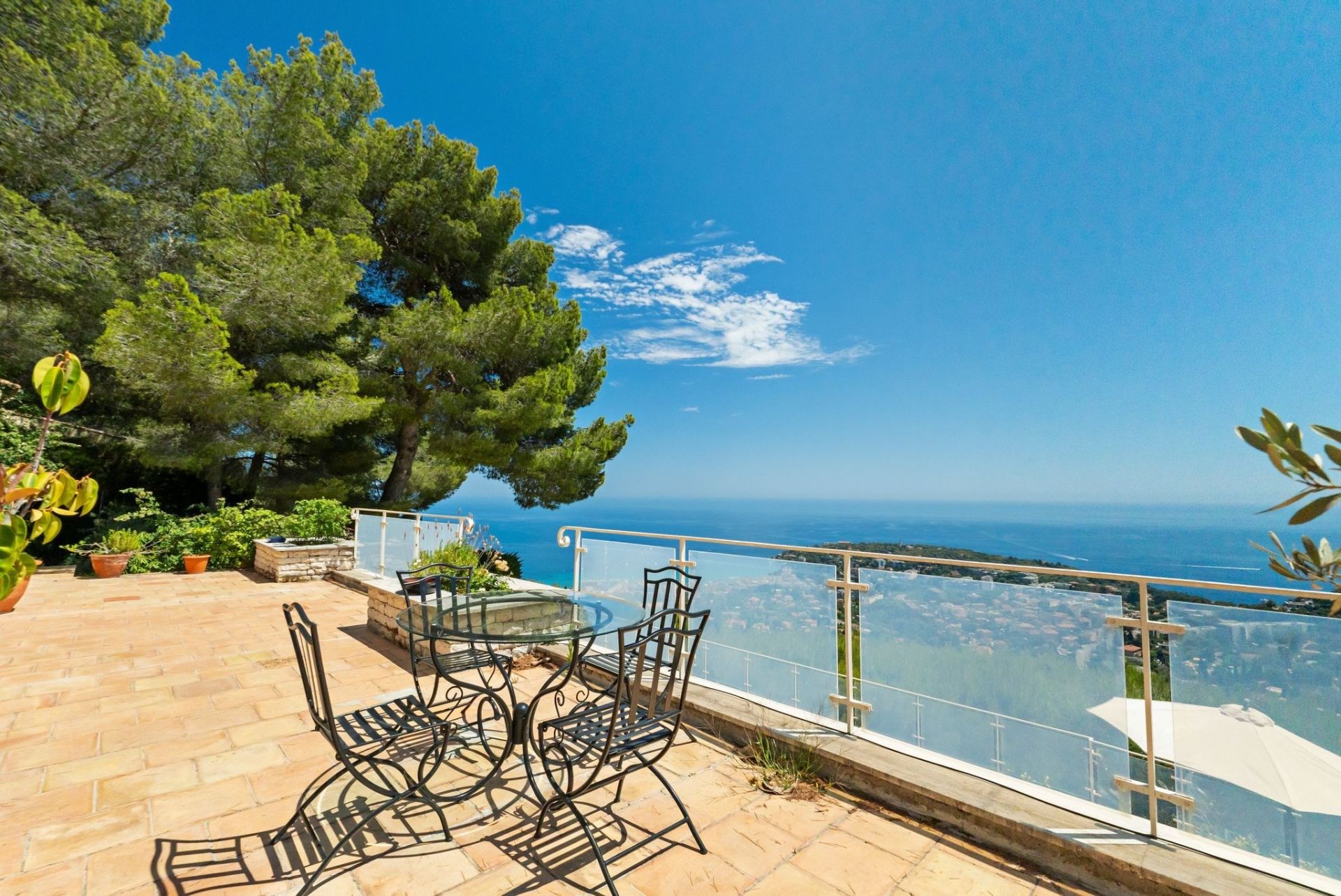 provencal house 11 Rooms for sale on ROQUEBRUNE CAP MARTIN (06190)