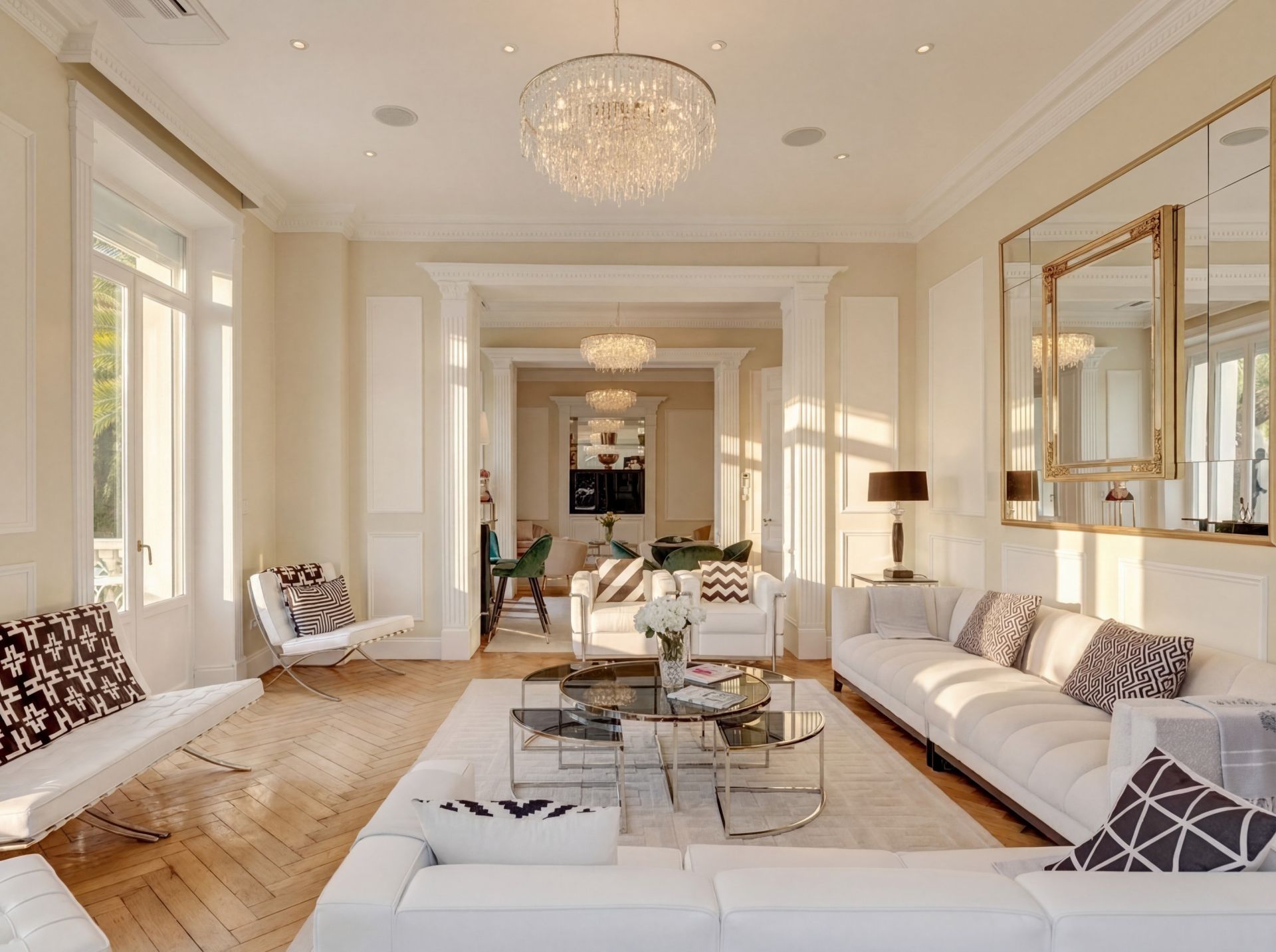 villa 18 Rooms for sale on CANNES (06400)