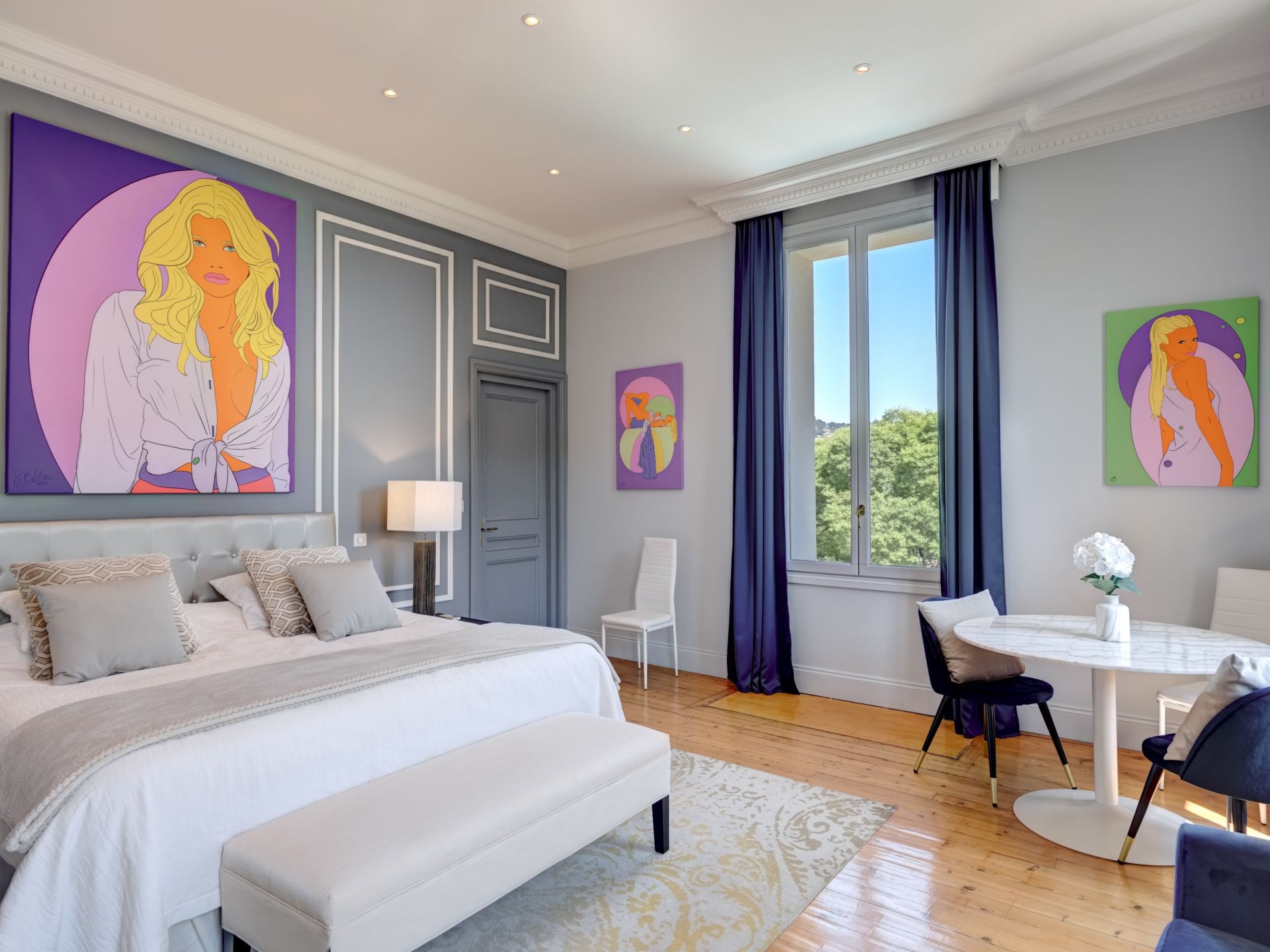 villa 18 Rooms for sale on CANNES (06400)