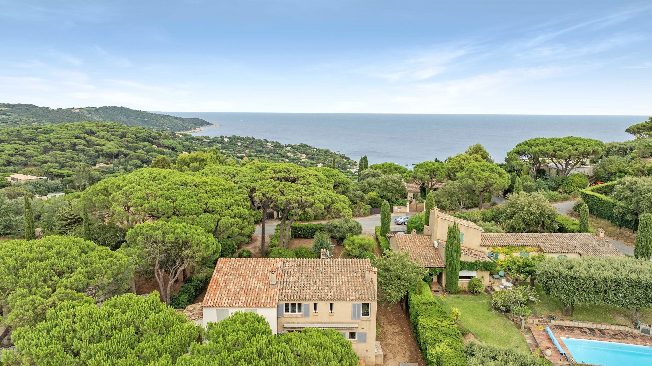 villa 7 Rooms for sale on RAMATUELLE (83350)