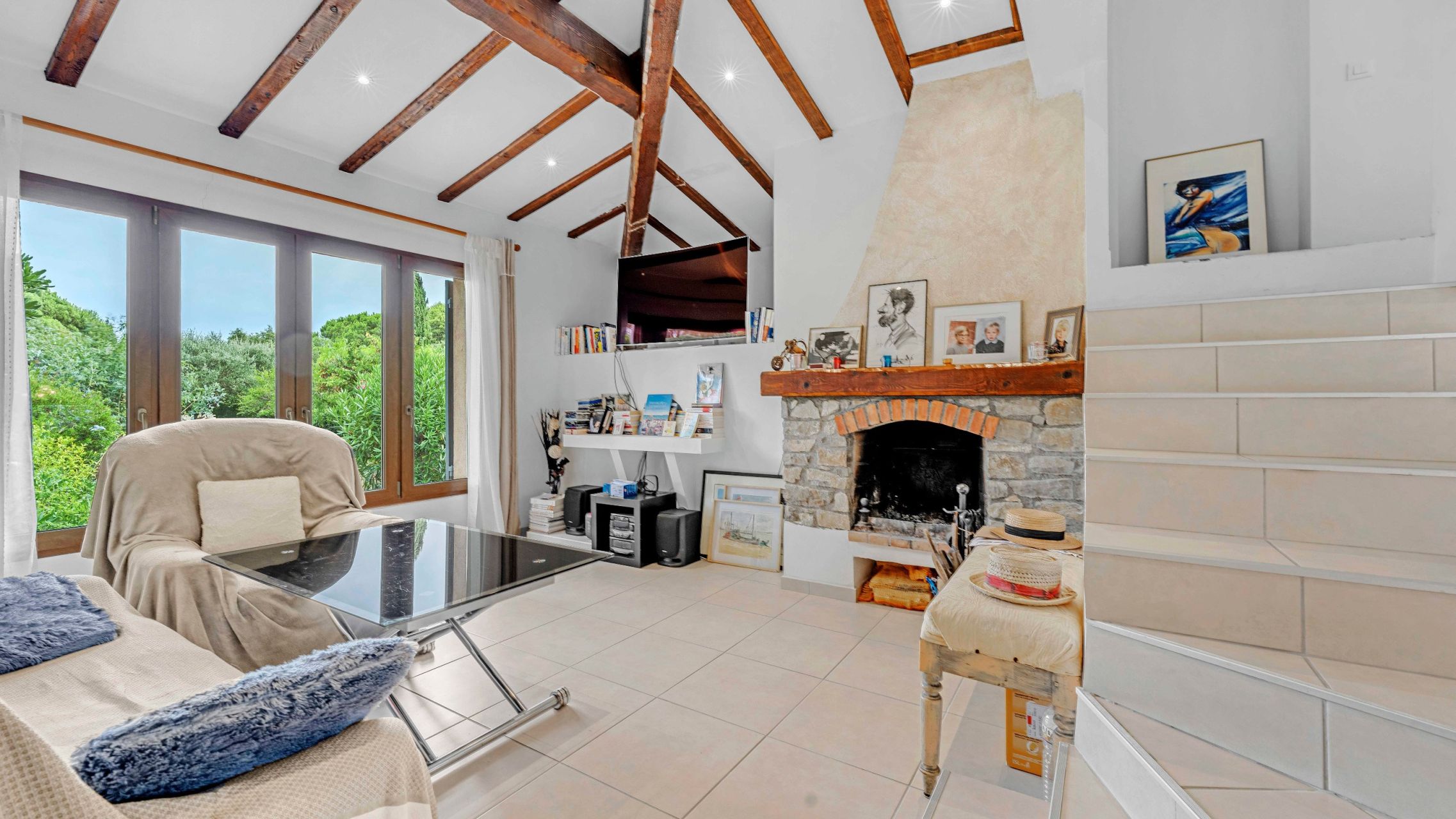 villa 7 Rooms for sale on RAMATUELLE (83350)