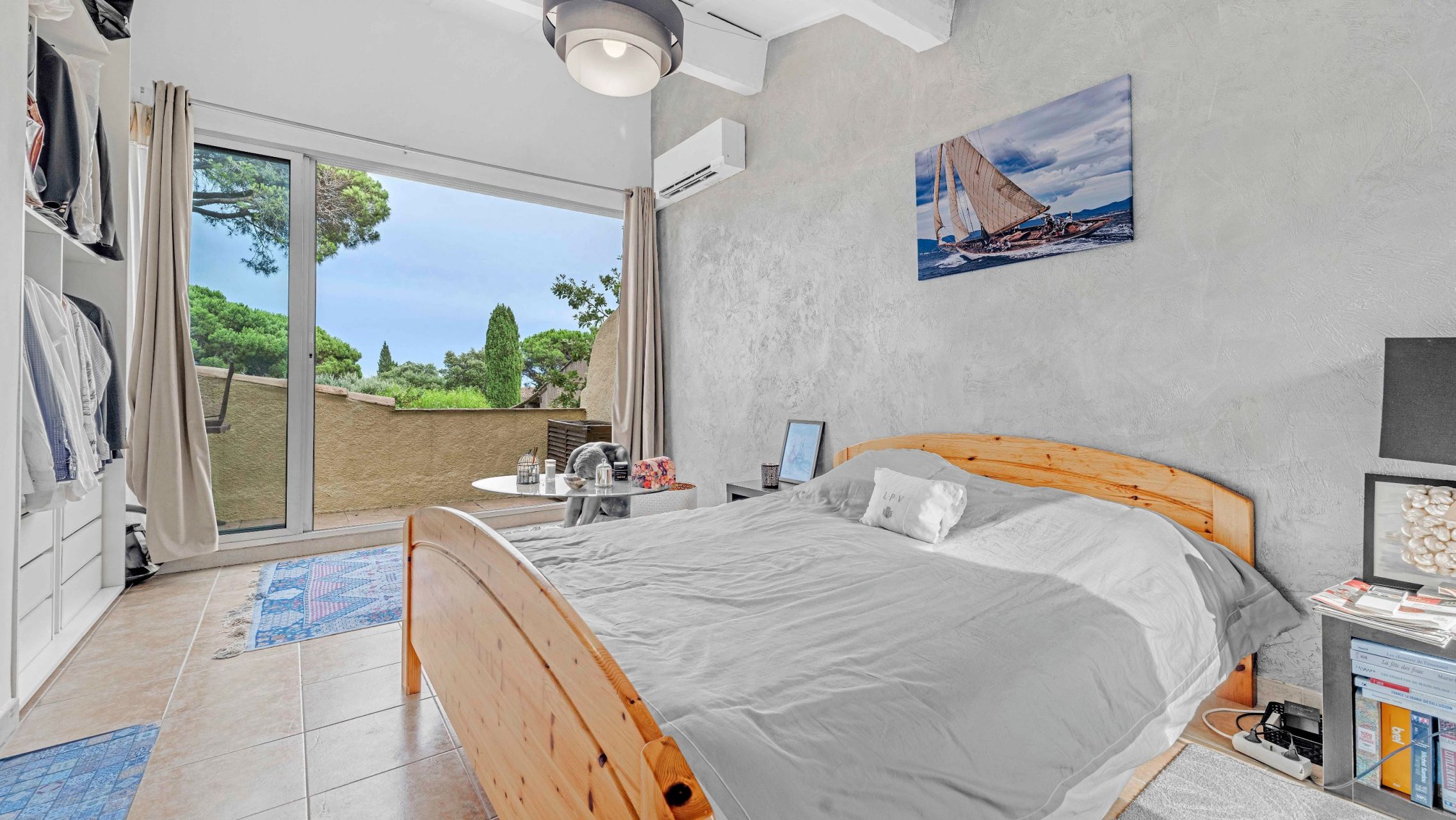 villa 7 Rooms for sale on RAMATUELLE (83350)